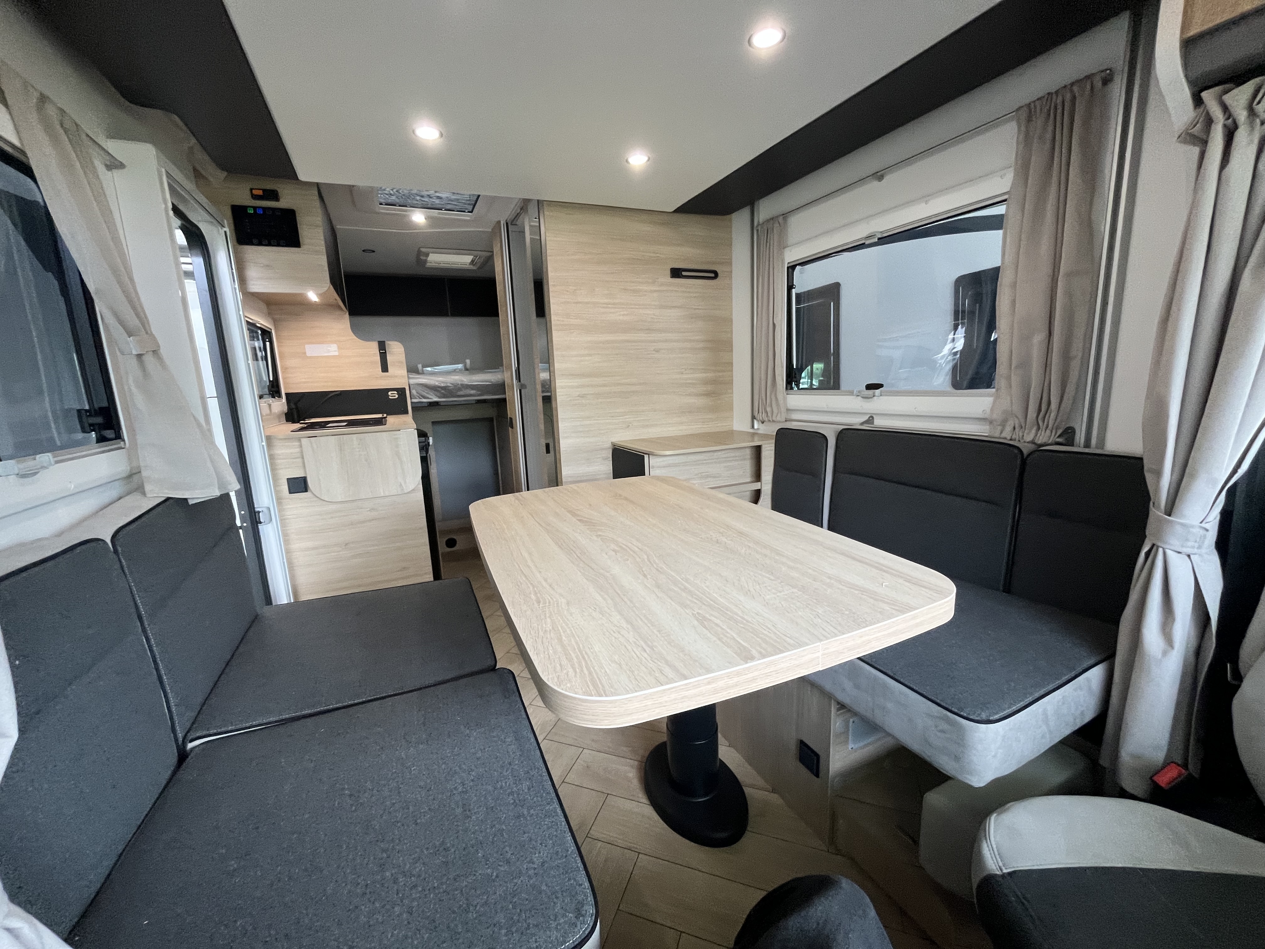 CAMPING CAR CHAUSSON S614 SPORT LINE
