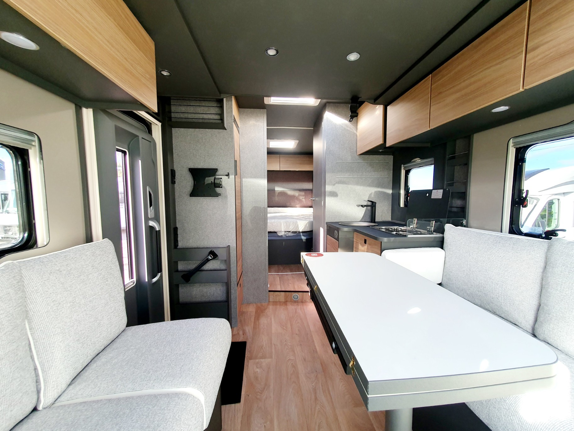 CAMPING CAR DETHLEFFS TREND T7057 DBL
