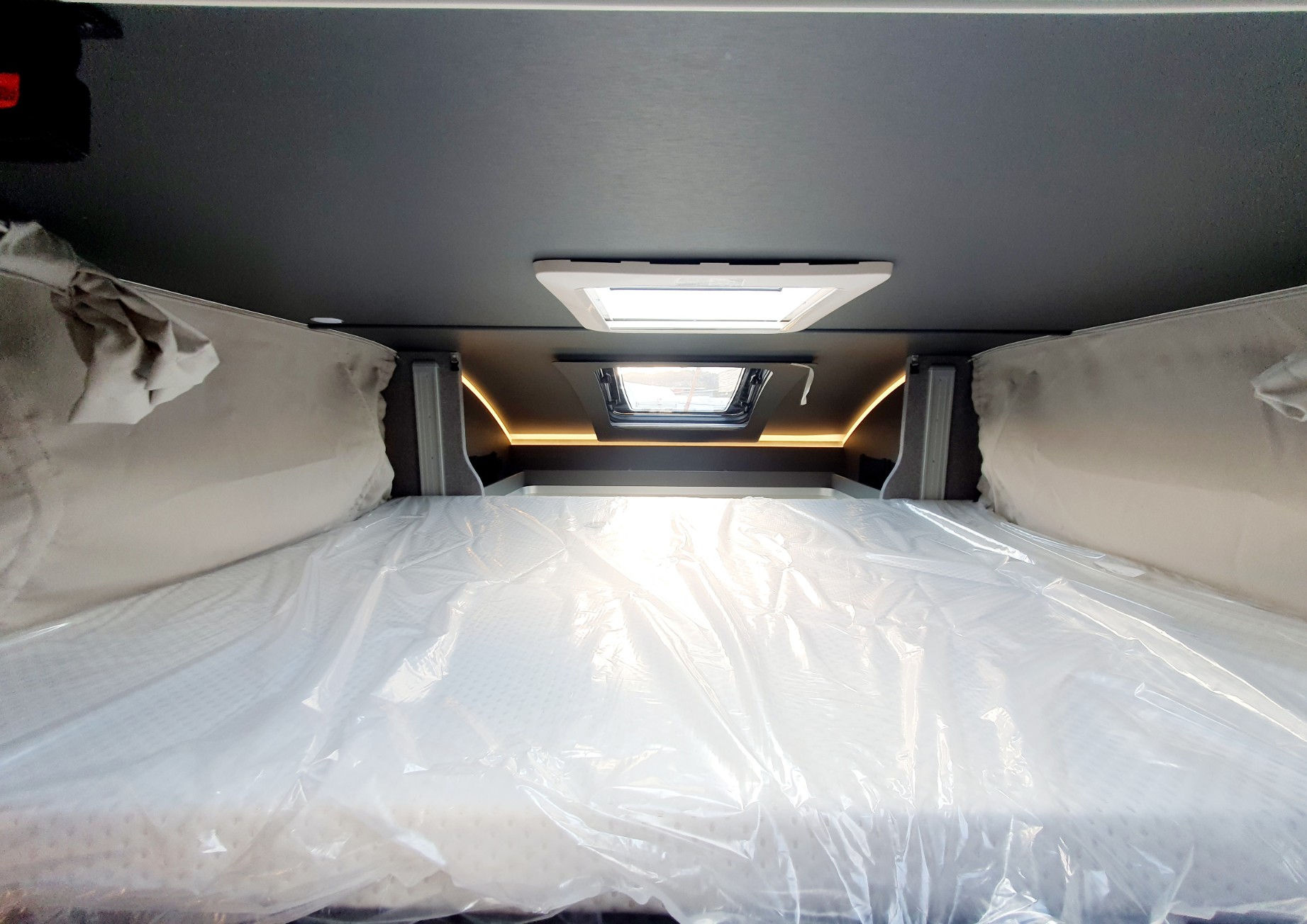 CAMPING CAR DETHLEFFS TREND T7057 DBL