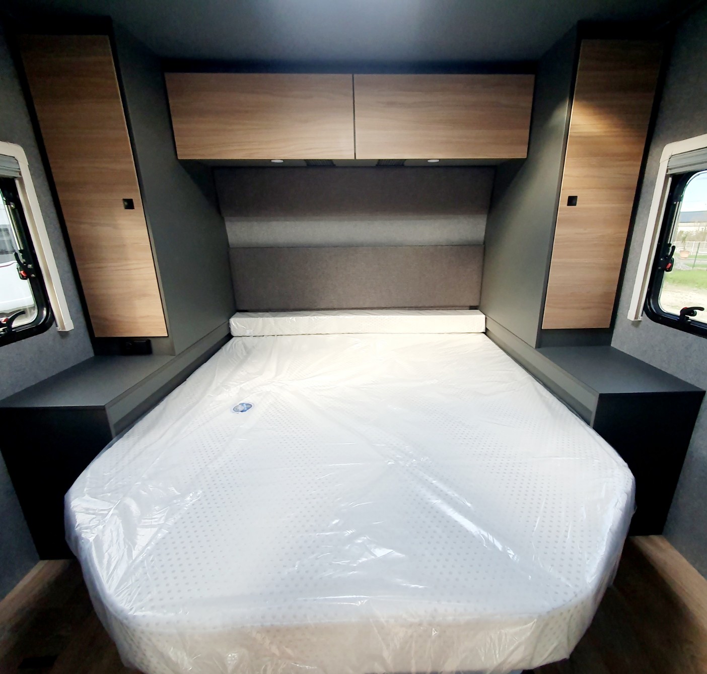 CAMPING CAR DETHLEFFS TREND T7057 DBL