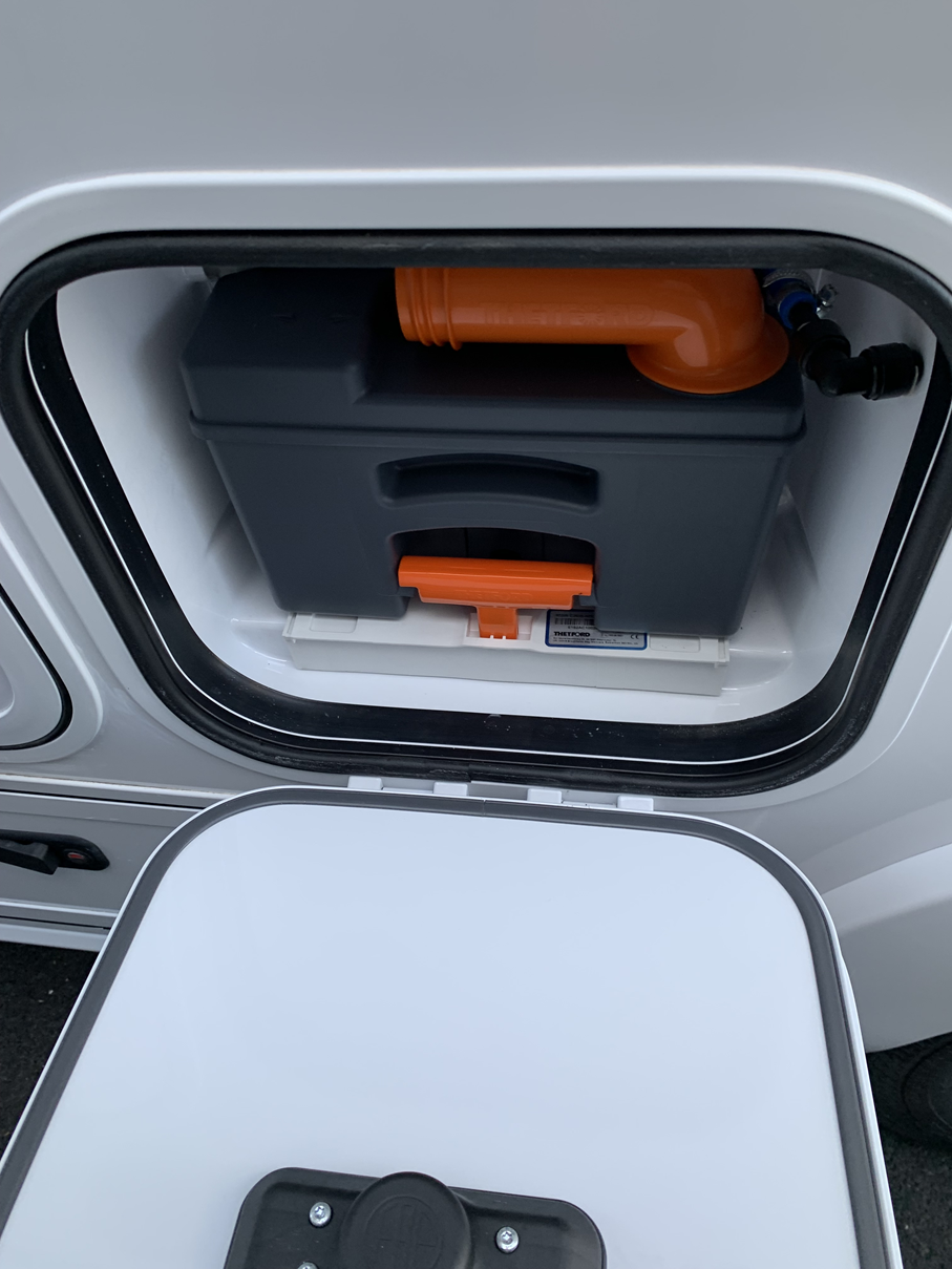 CAMPING CAR RAPIDO I 96 M