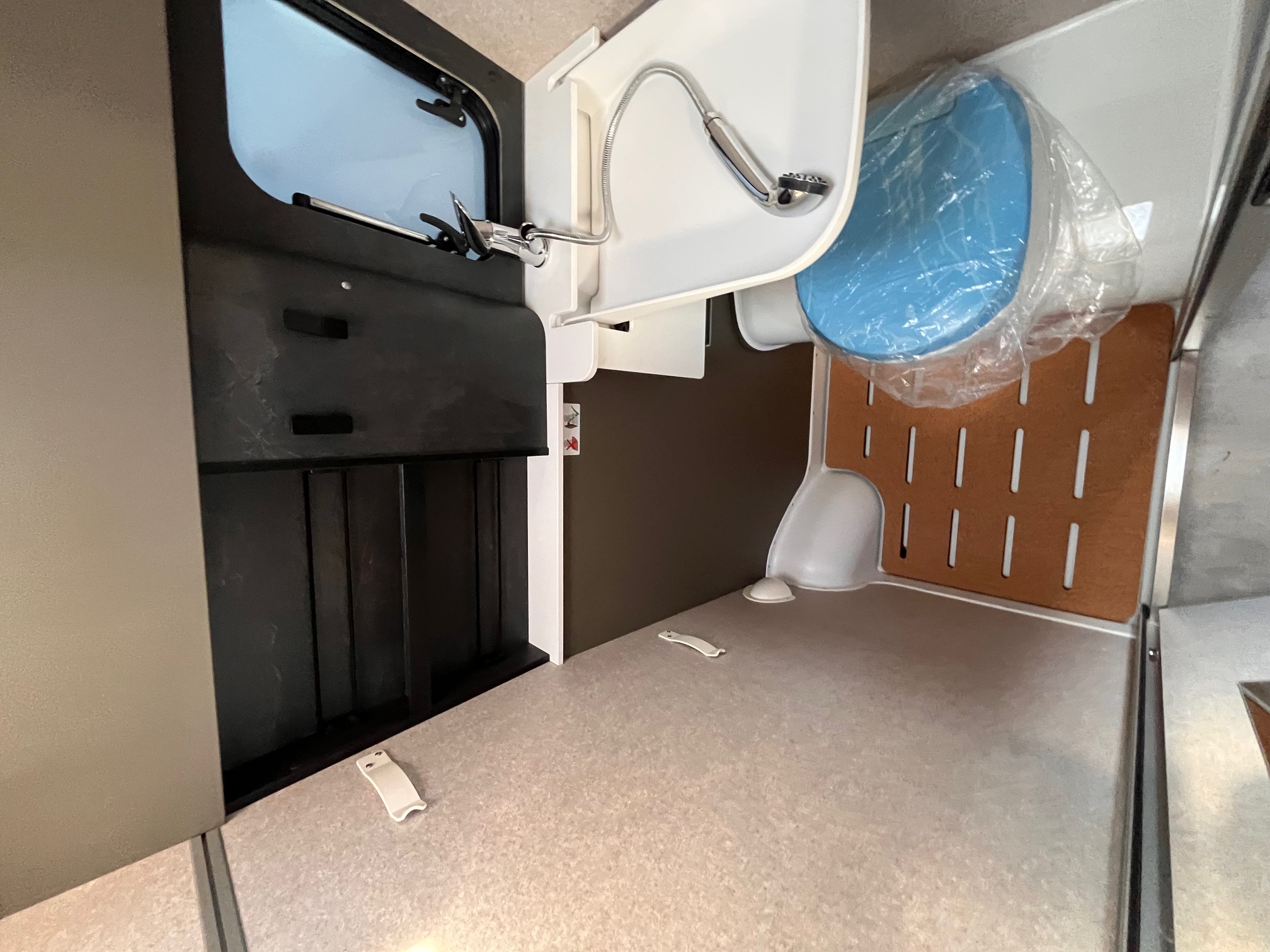 FOURGON HYMER CAMPER VANS GRAND CANYON S