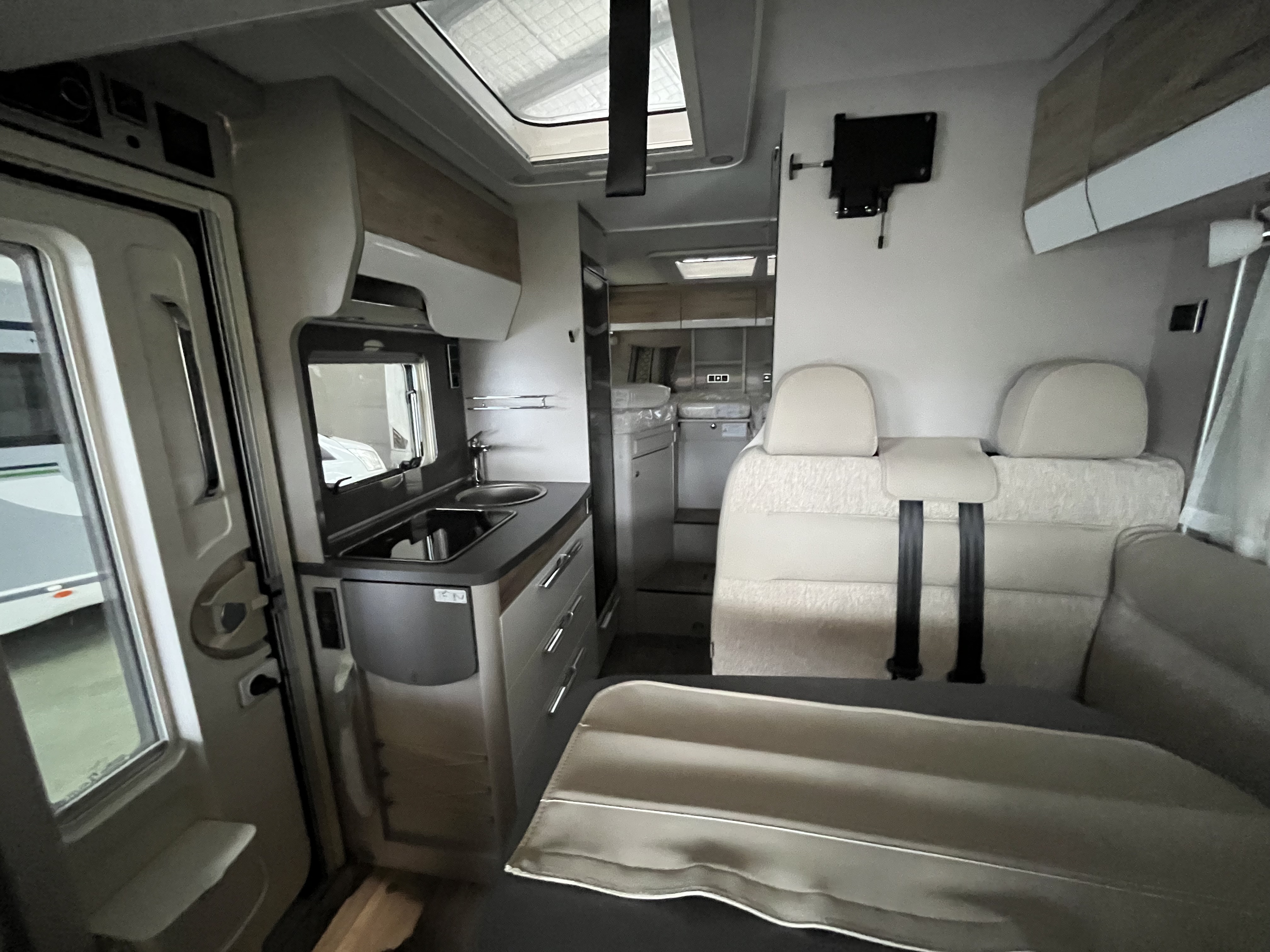 CAMPING CAR HYMER EXSIS I 474