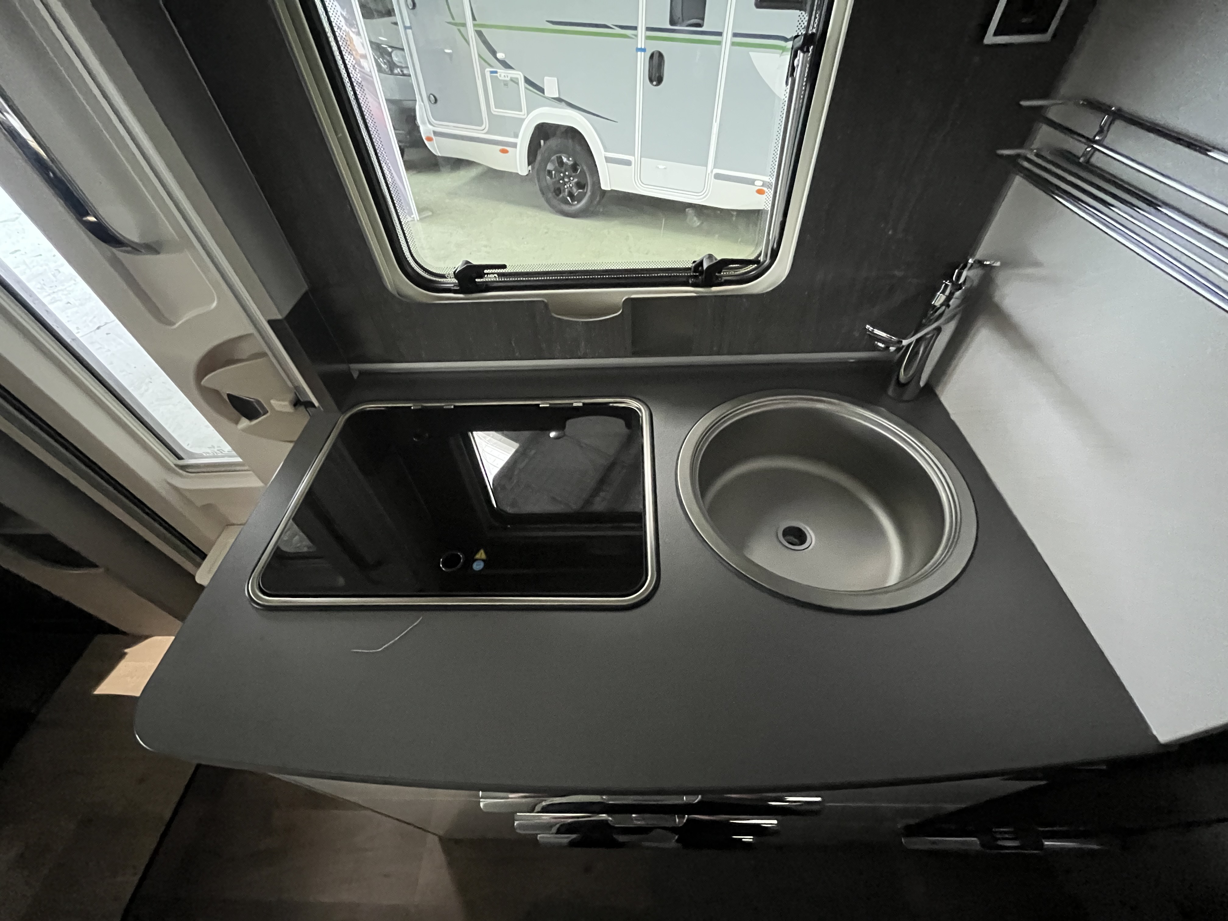 CAMPING CAR HYMER EXSIS I 474