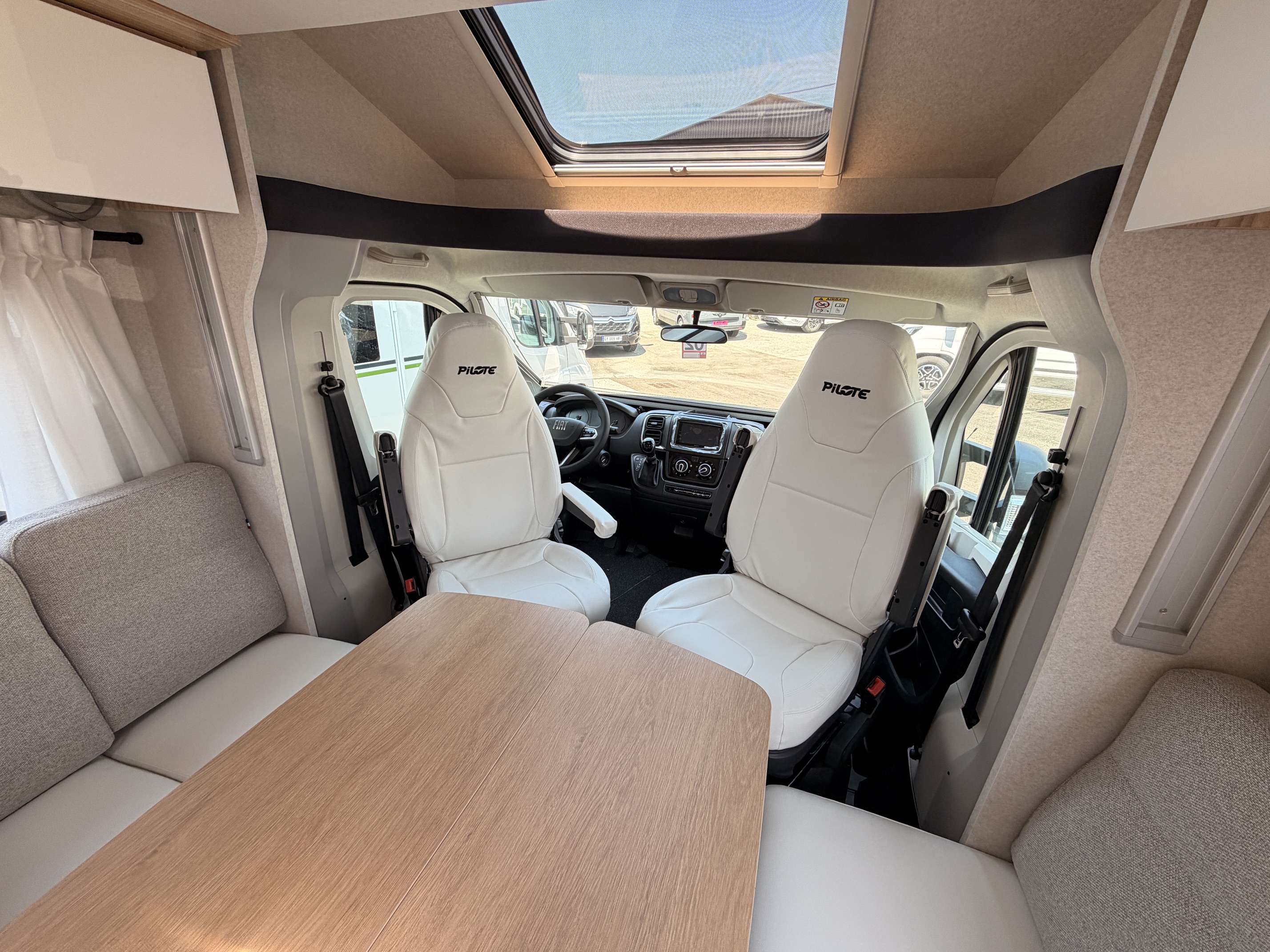 CAMPING CAR PILOTE P720FC EVIDENCE