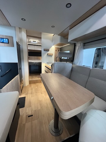 CAMPING CAR PILOTE P740 FC EVIDENCE