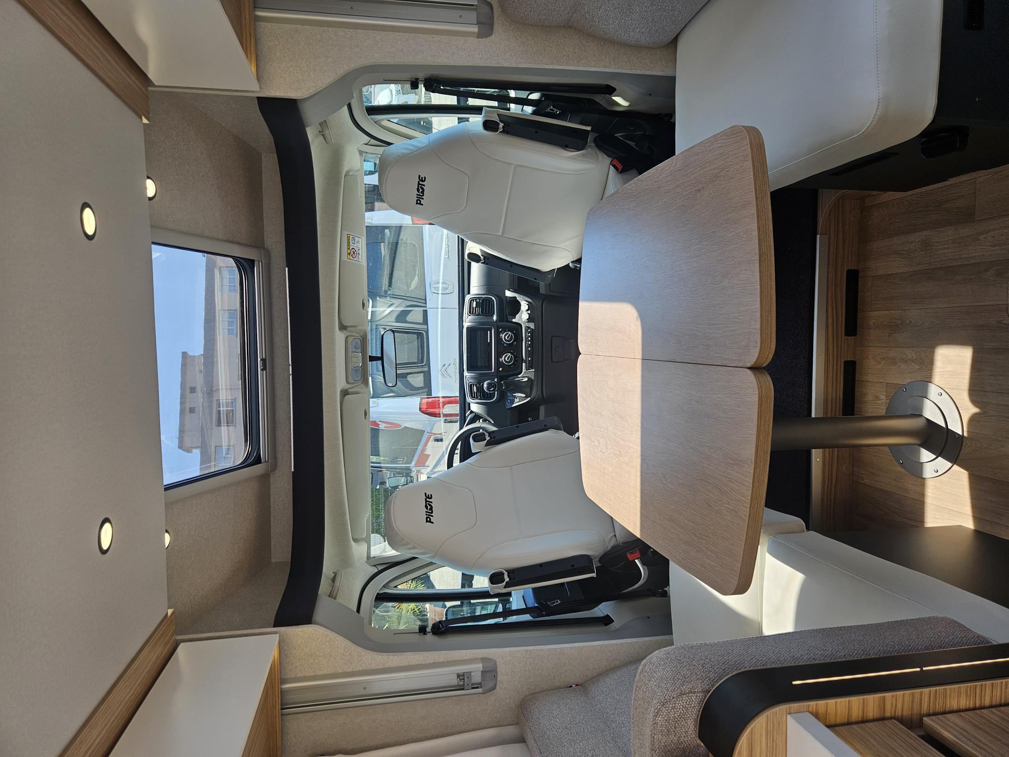 CAMPING CAR PILOTE P740 FC EVIDENCE