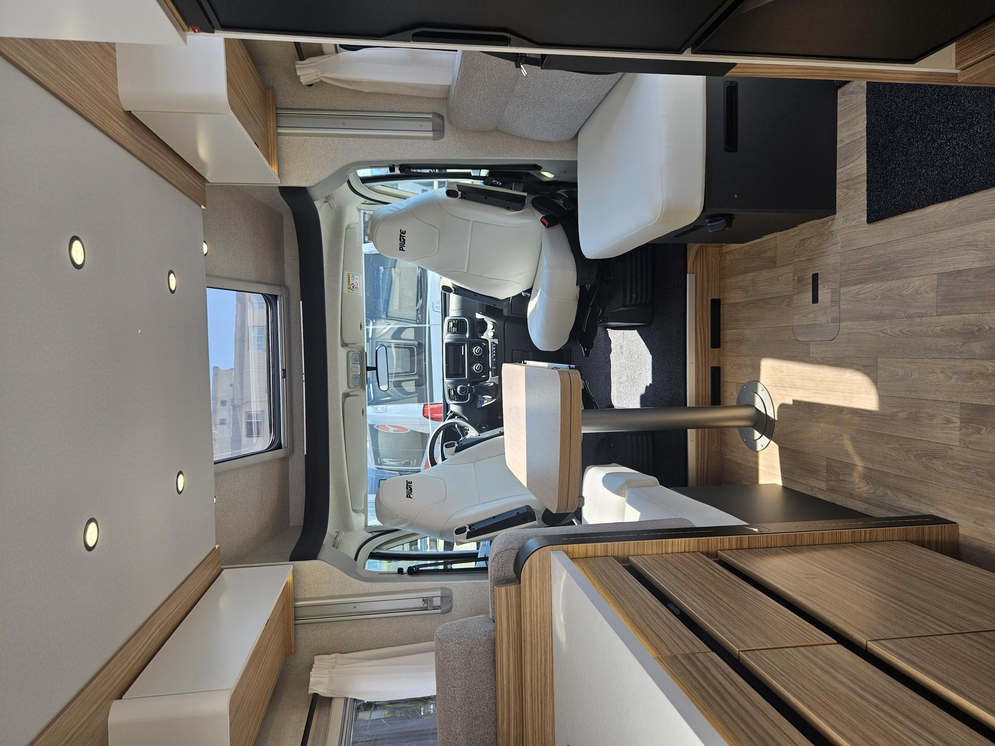 CAMPING CAR PILOTE P740 FC EVIDENCE