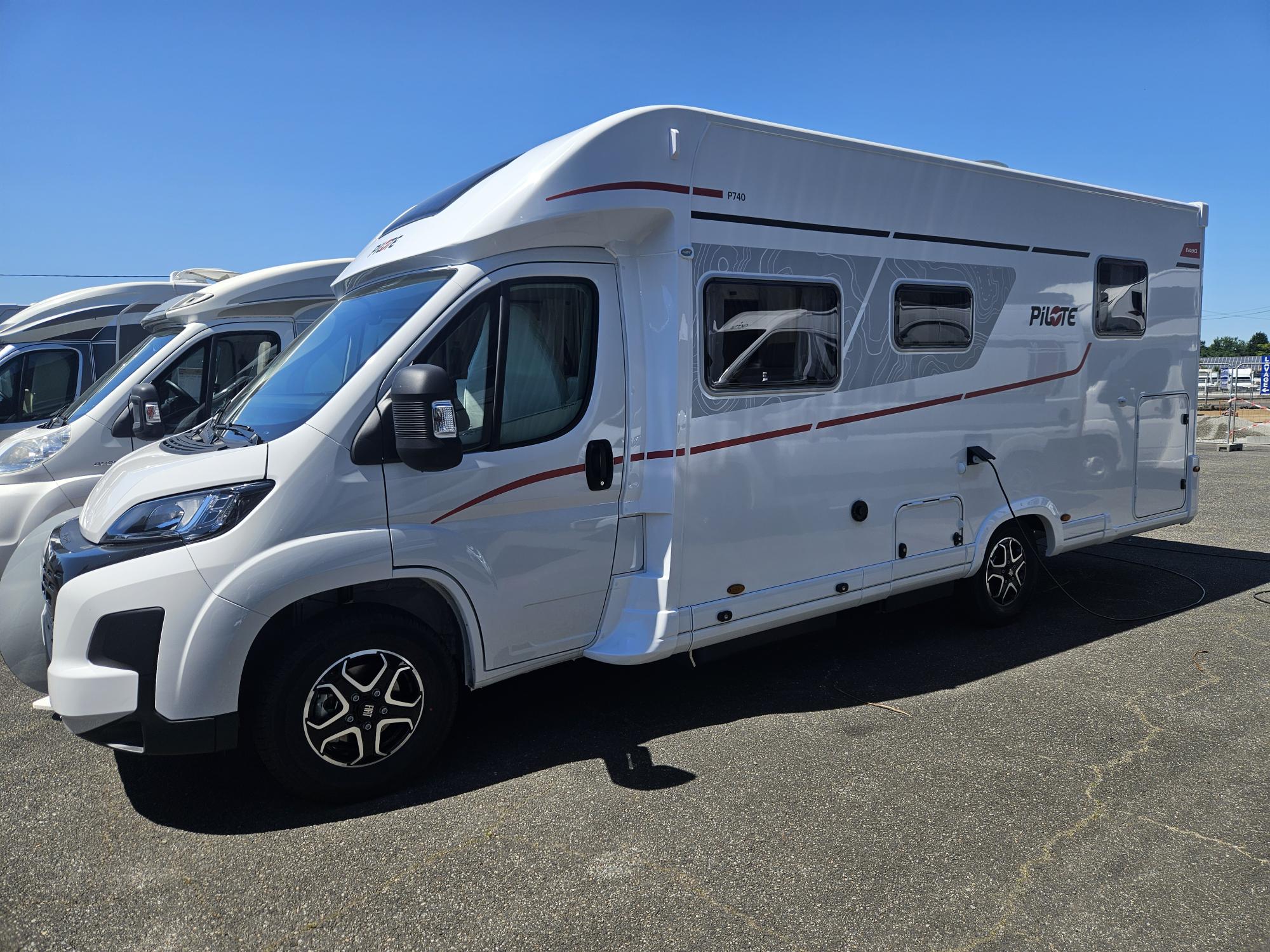 CAMPING CAR PILOTE P740 FC EVIDENCE