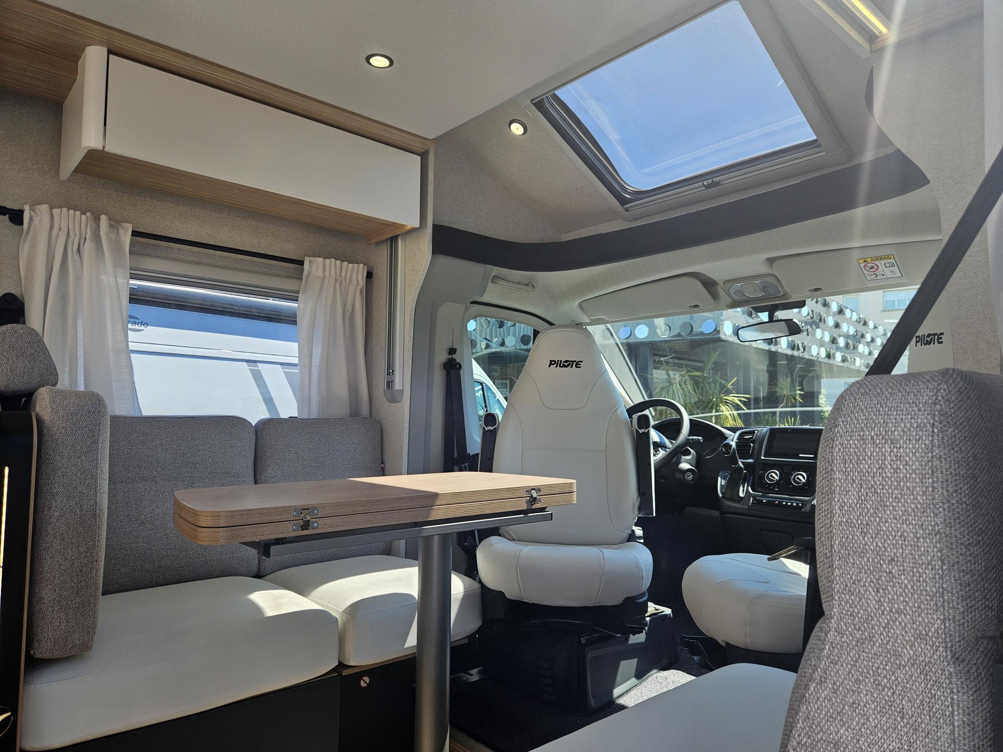 CAMPING CAR PILOTE P740 FC EVIDENCE