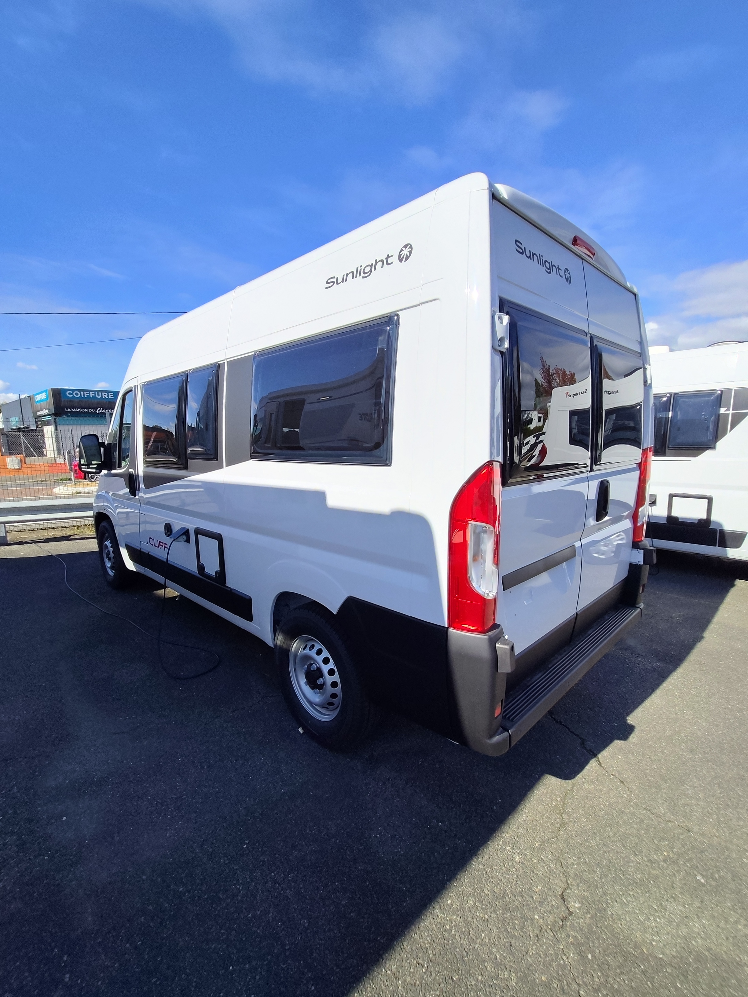 FOURGON SUNLIGHT CLIFF 540