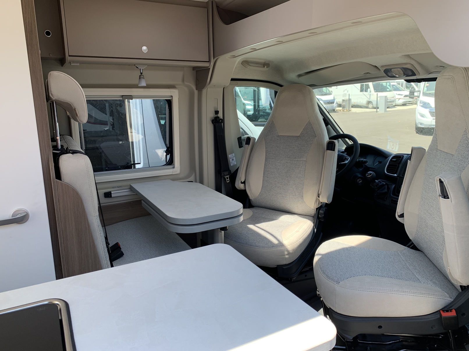 FOURGON CARADO CV 540 PRO