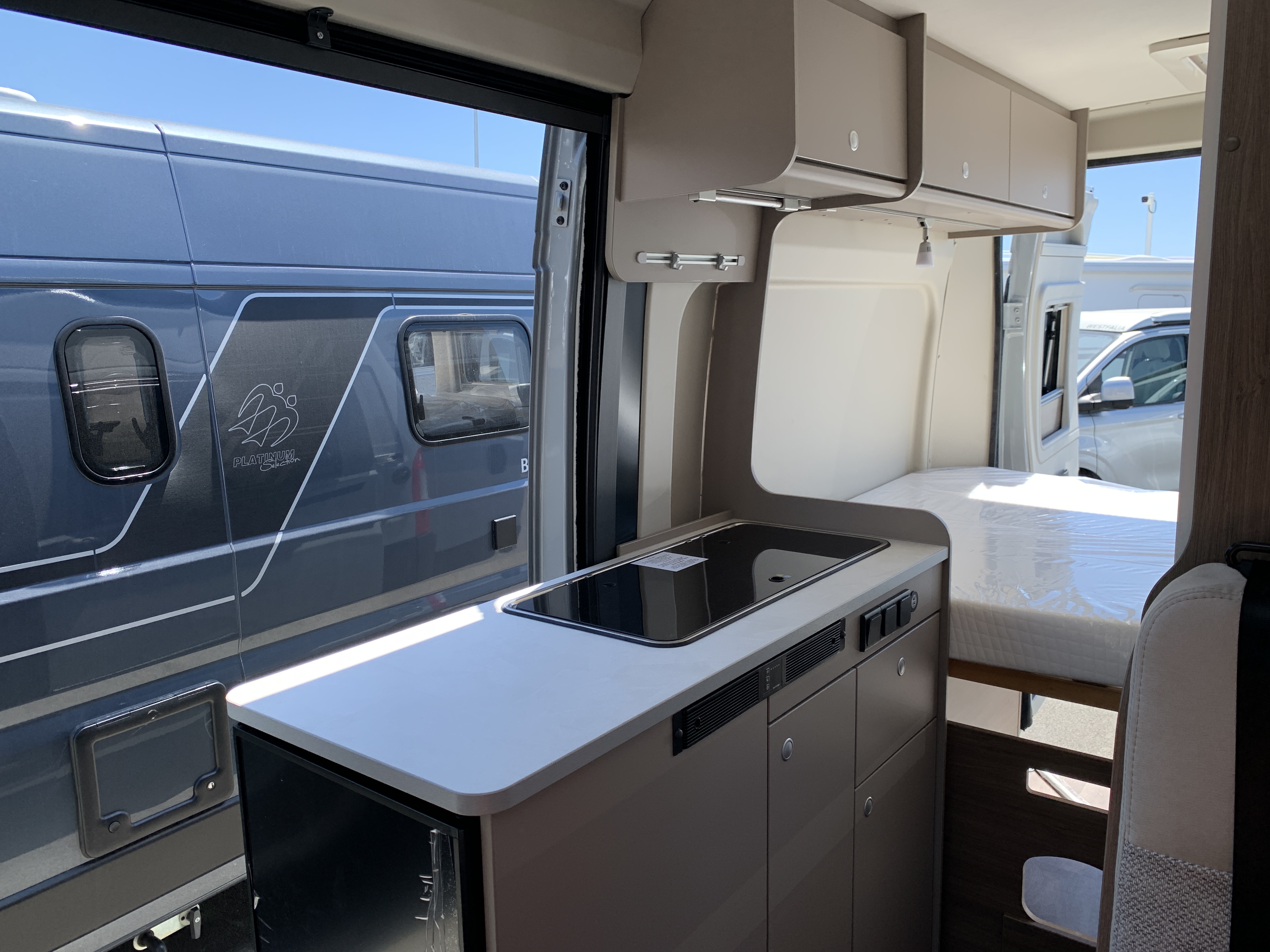 FOURGON CARADO CV 540 PRO