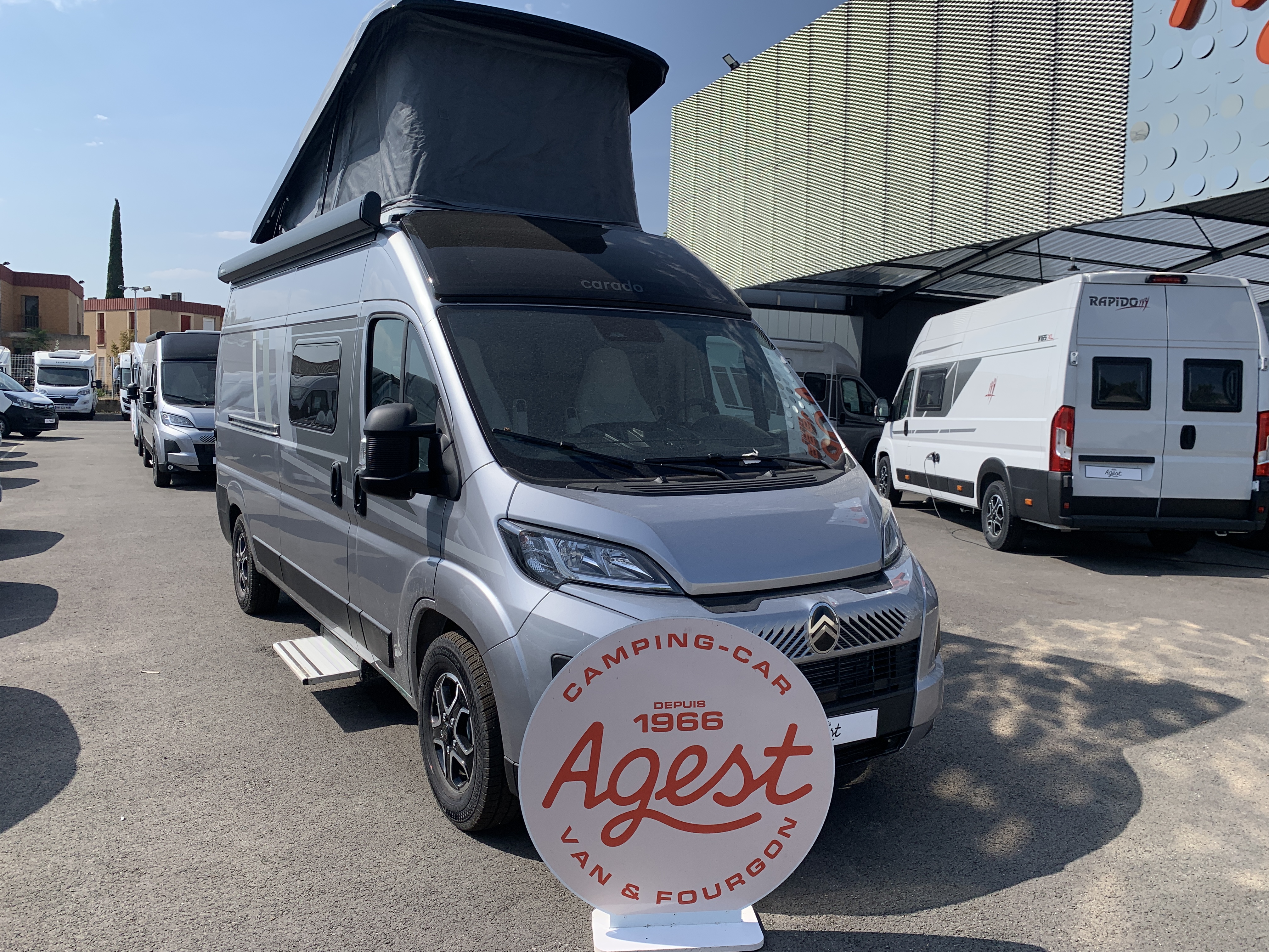 FOURGON CARADO CV 600 PRO + TOIT RELEV