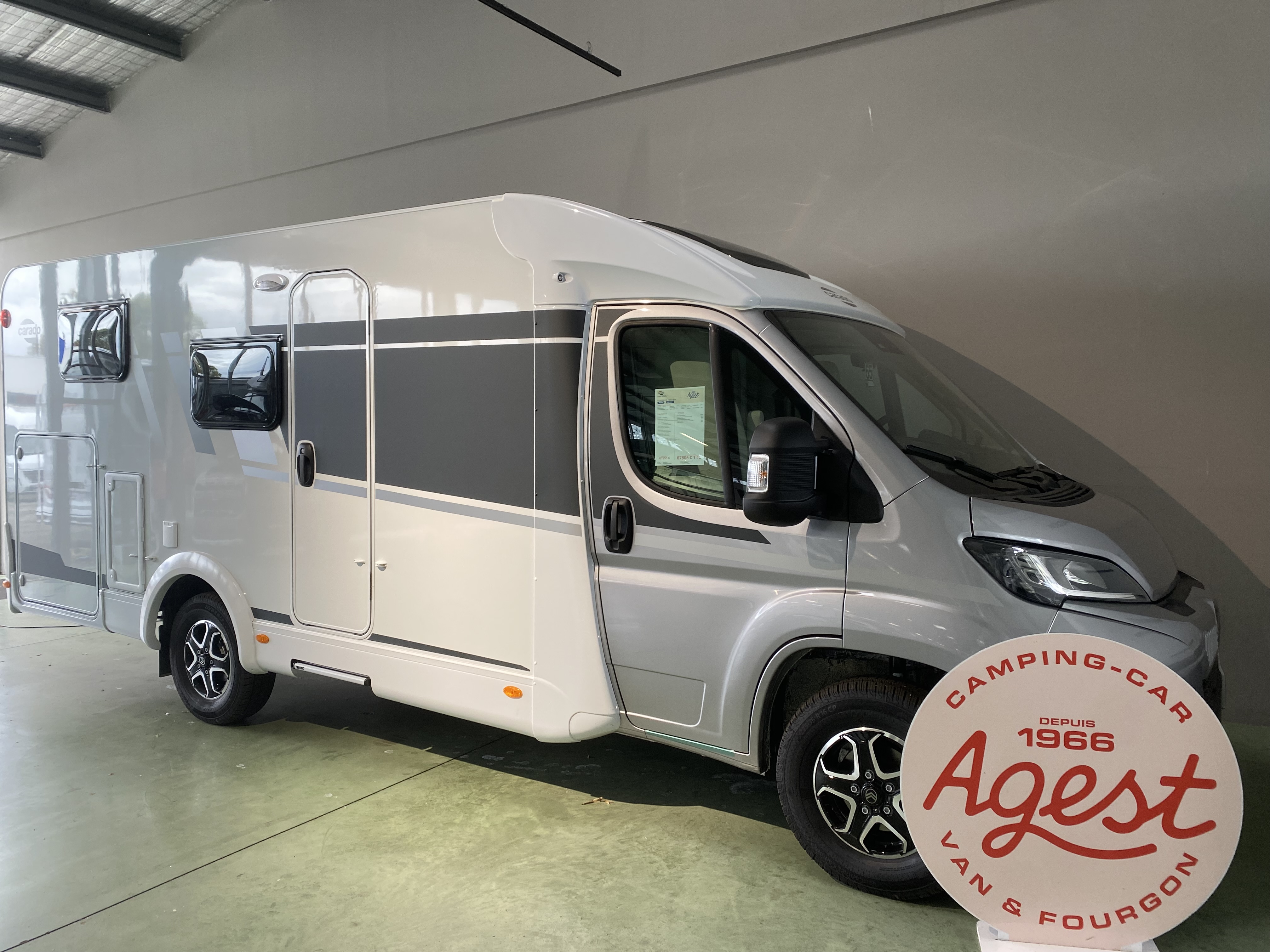 CAMPING CAR CARADO V347 PRO+