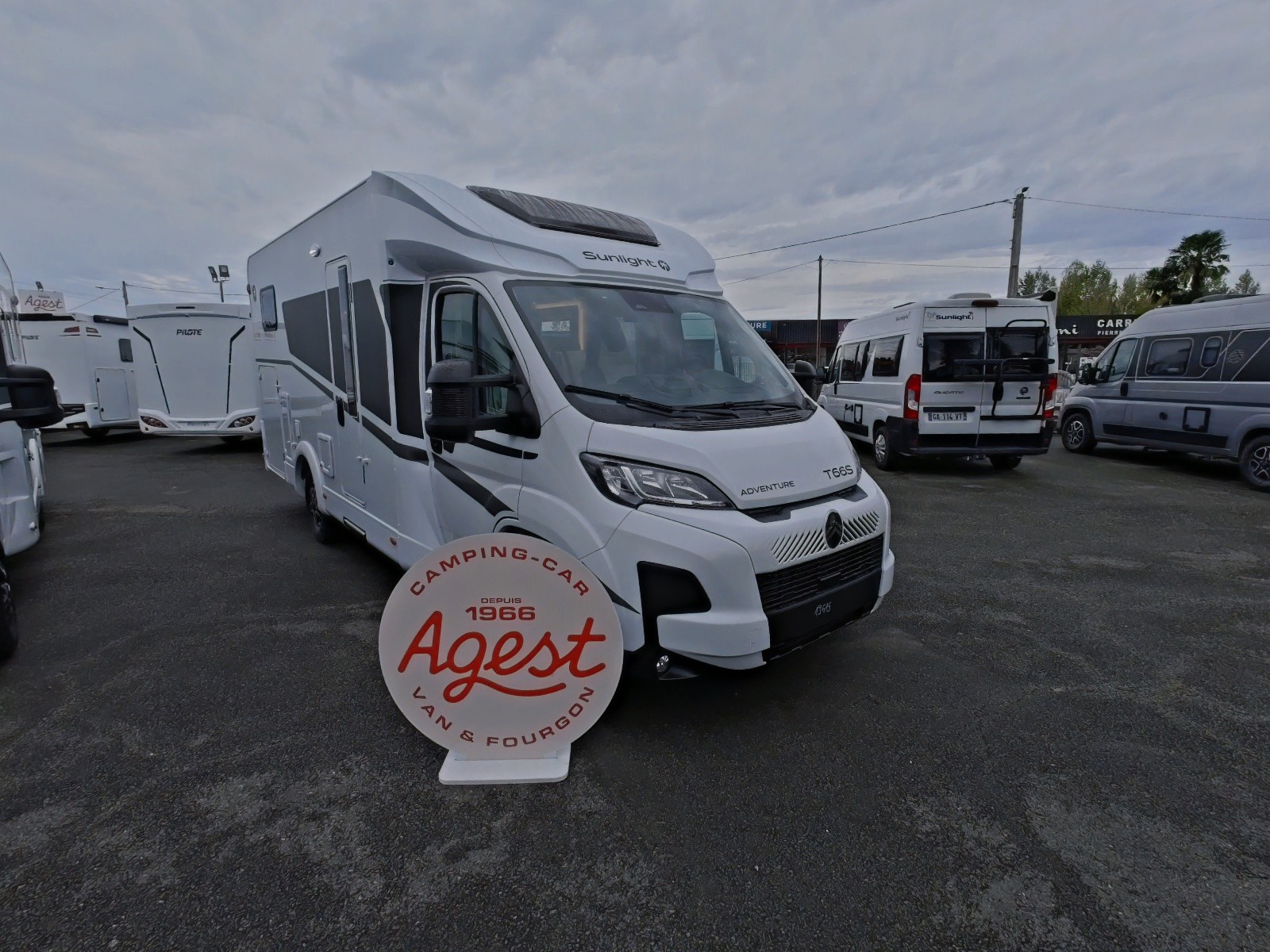 CAMPING CAR SUNLIGHT T 66 S ADVENTURE