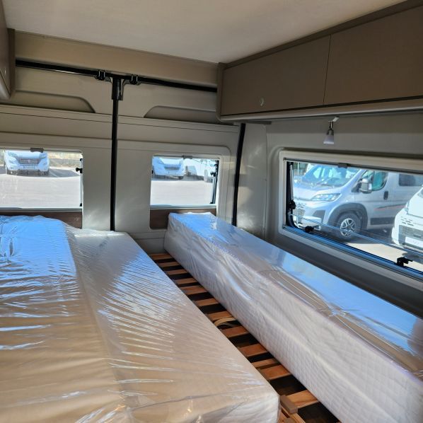 FOURGON CARADO CV 602 PRO