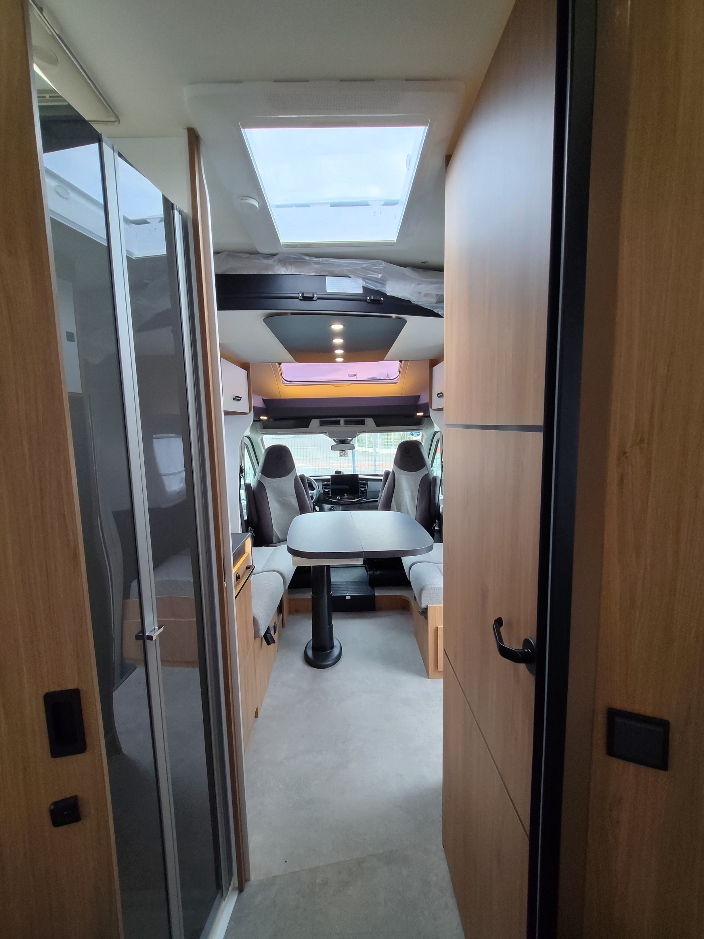 CAMPING CAR CHAUSSON 798 TITANIUM LINE
