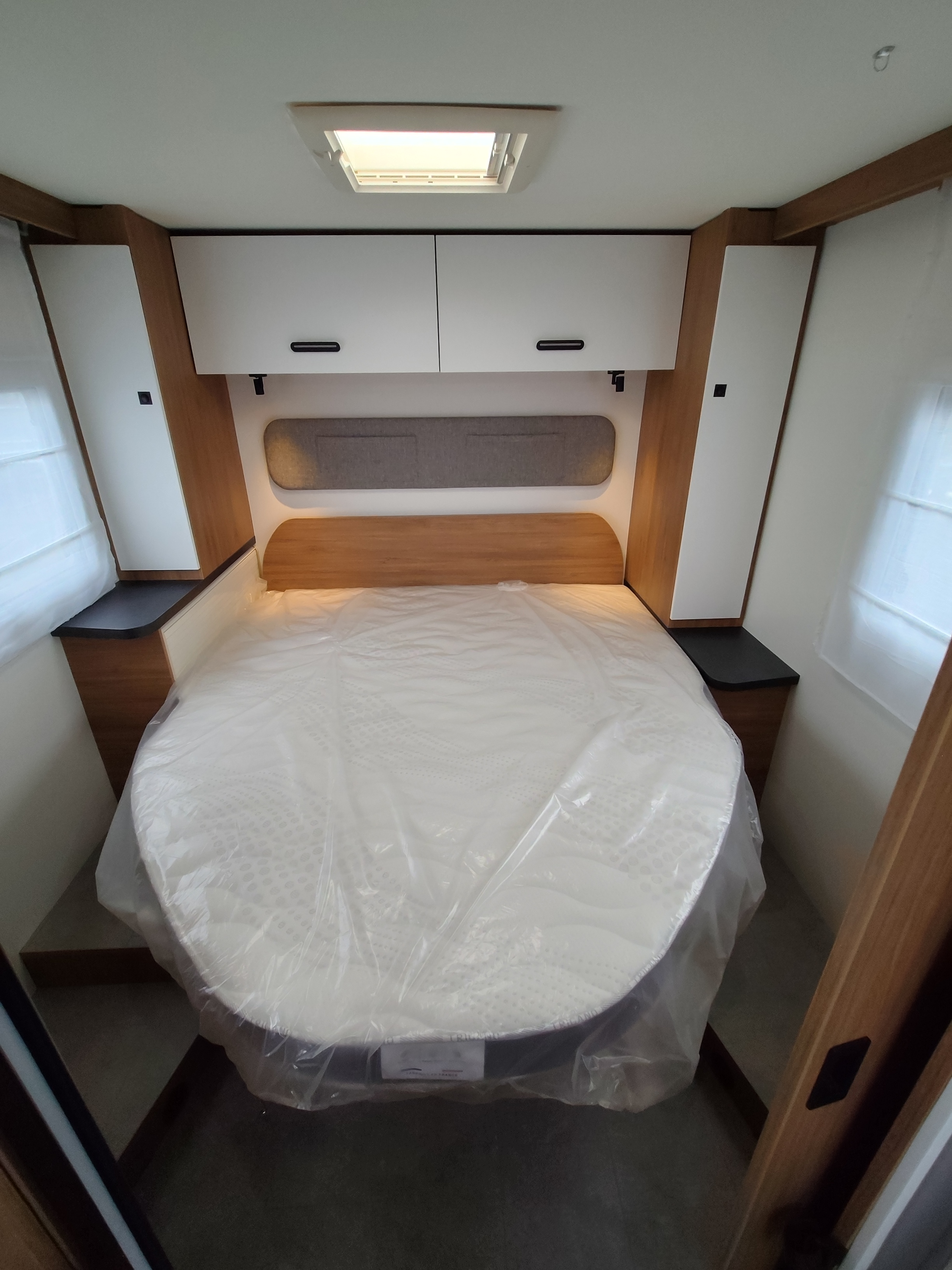 CAMPING CAR CHAUSSON 798 TITANIUM LINE