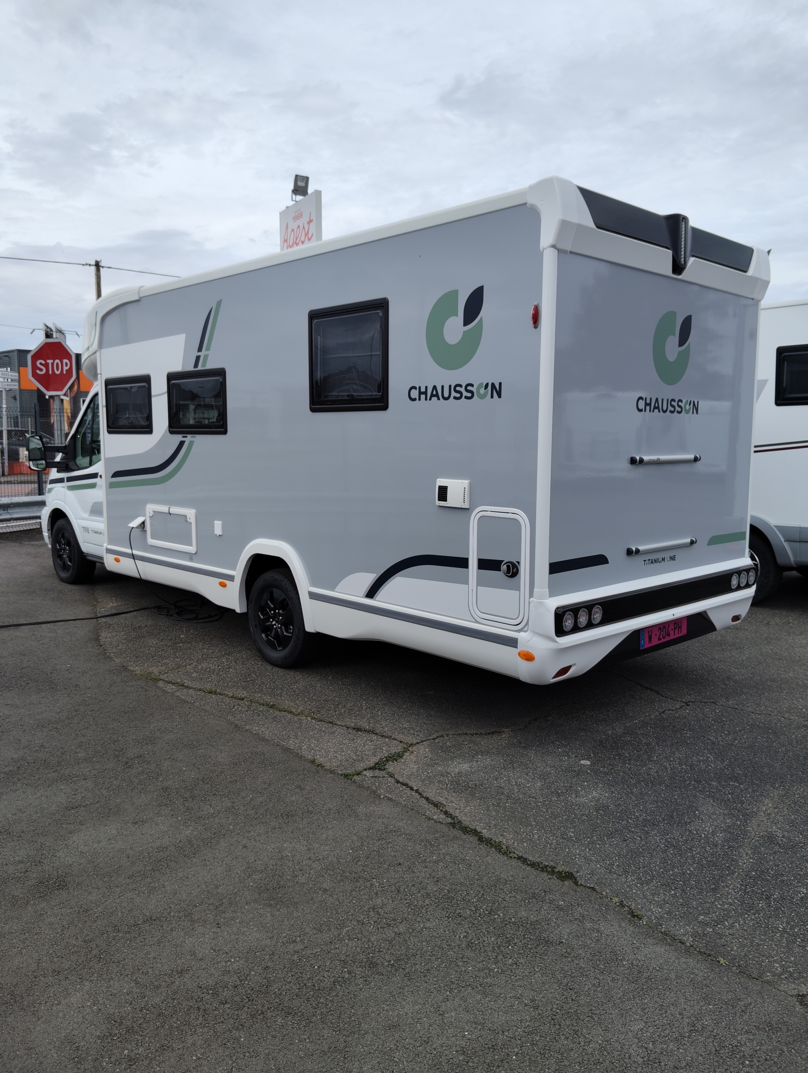 CAMPING CAR CHAUSSON 798 TITANIUM LINE