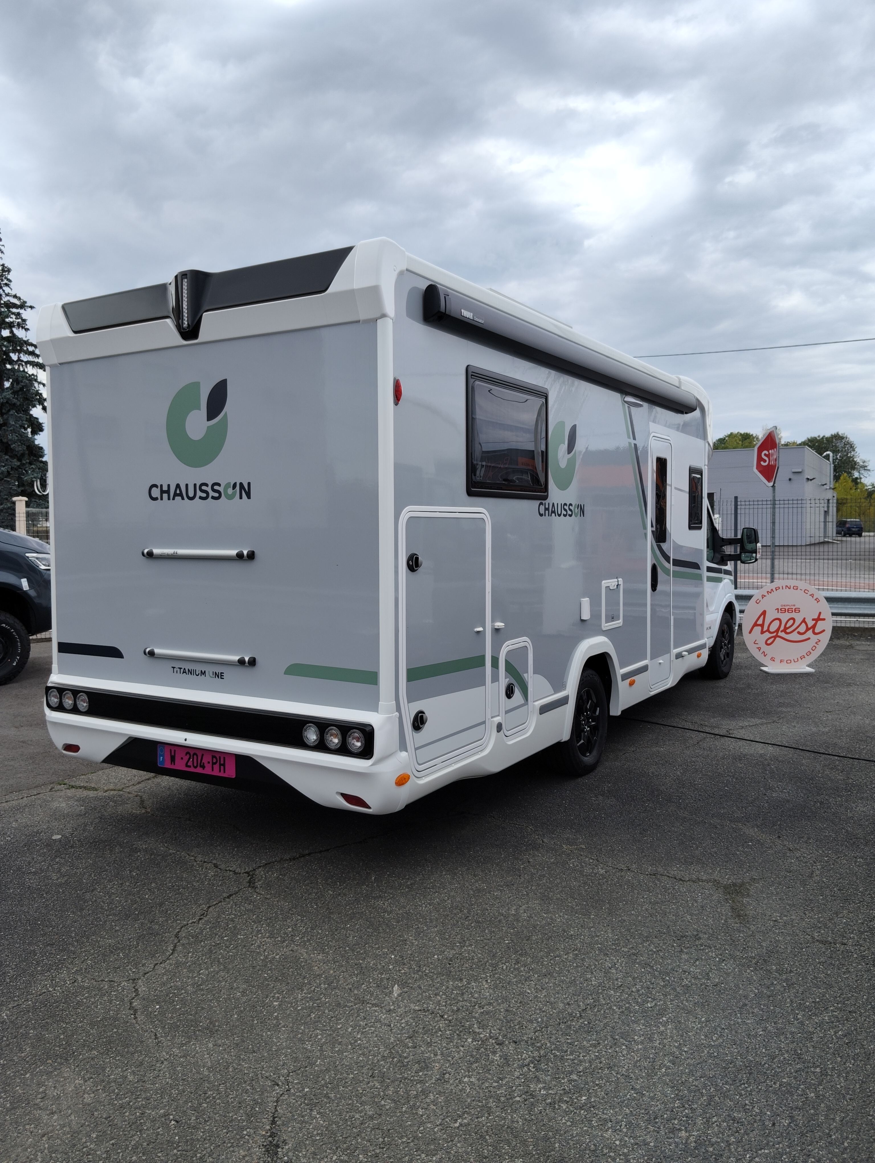 CAMPING CAR CHAUSSON 798 TITANIUM LINE