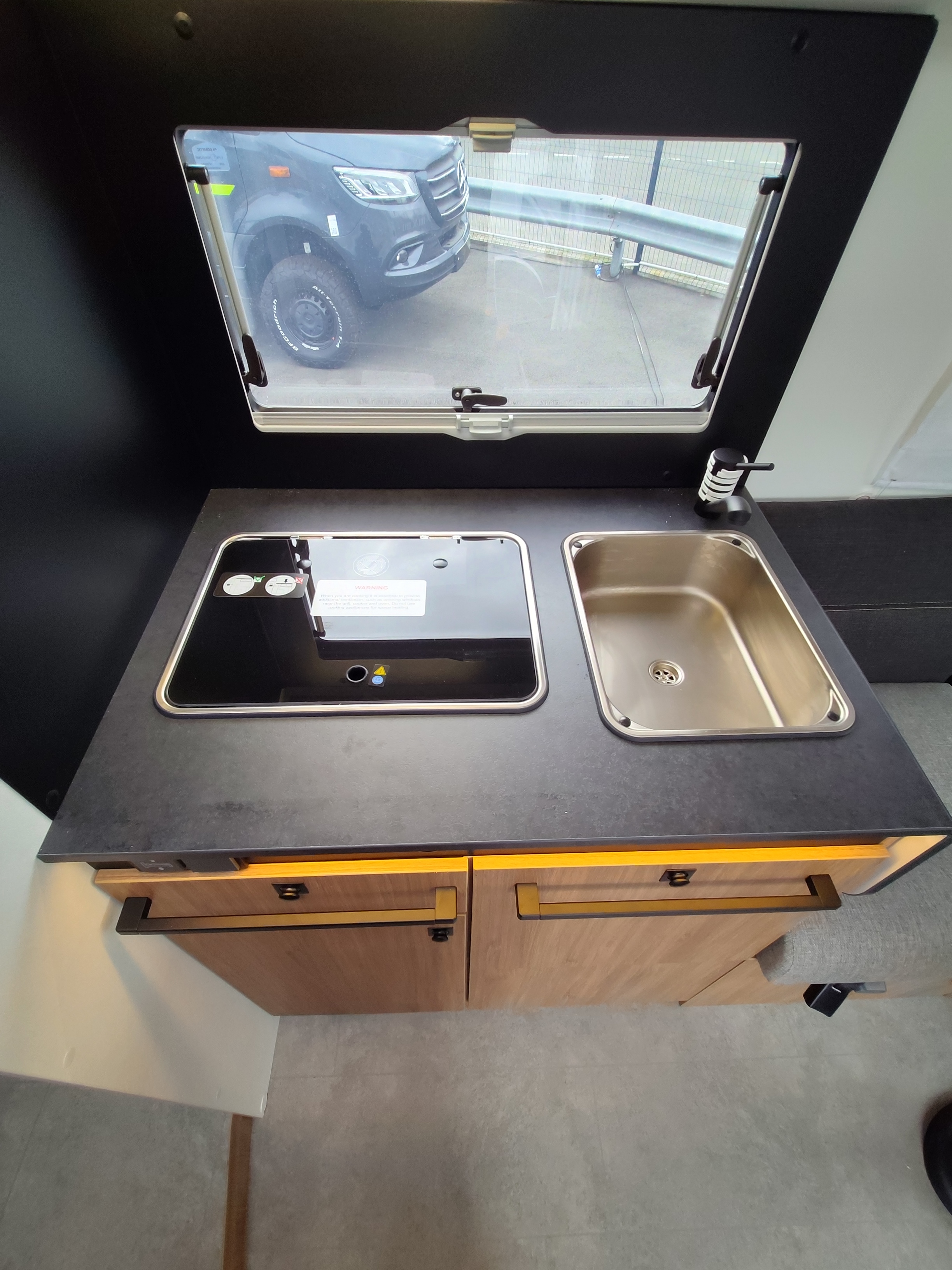 CAMPING CAR CHAUSSON 798 TITANIUM LINE