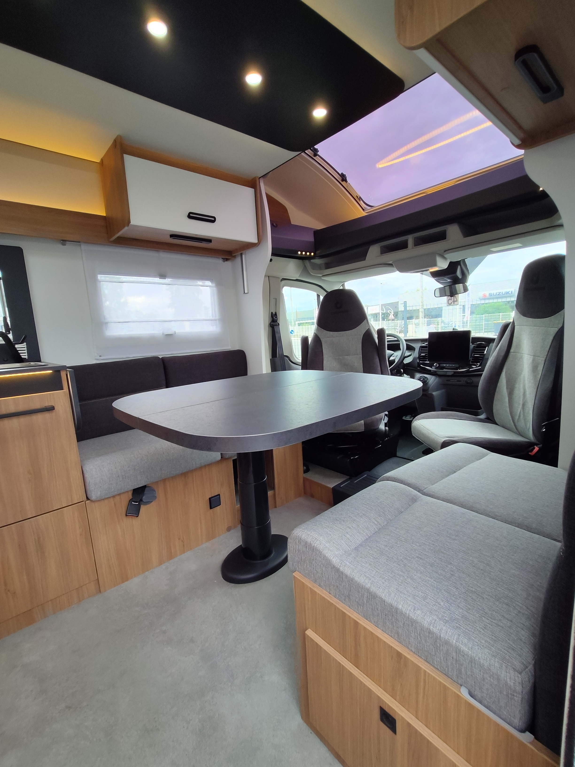 CAMPING CAR CHAUSSON 798 TITANIUM LINE