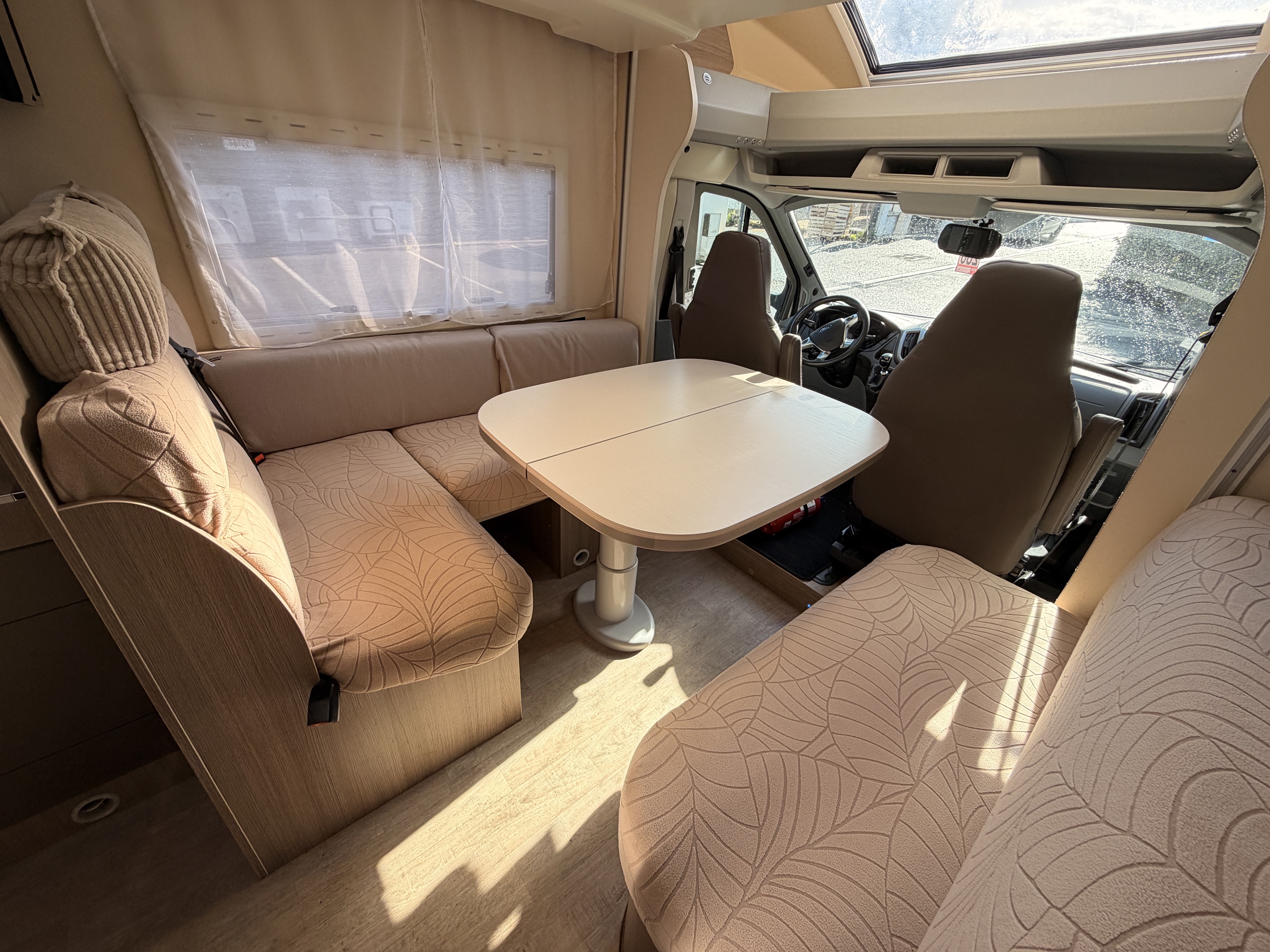 CAMPING CAR CHAUSSON KORUS 530