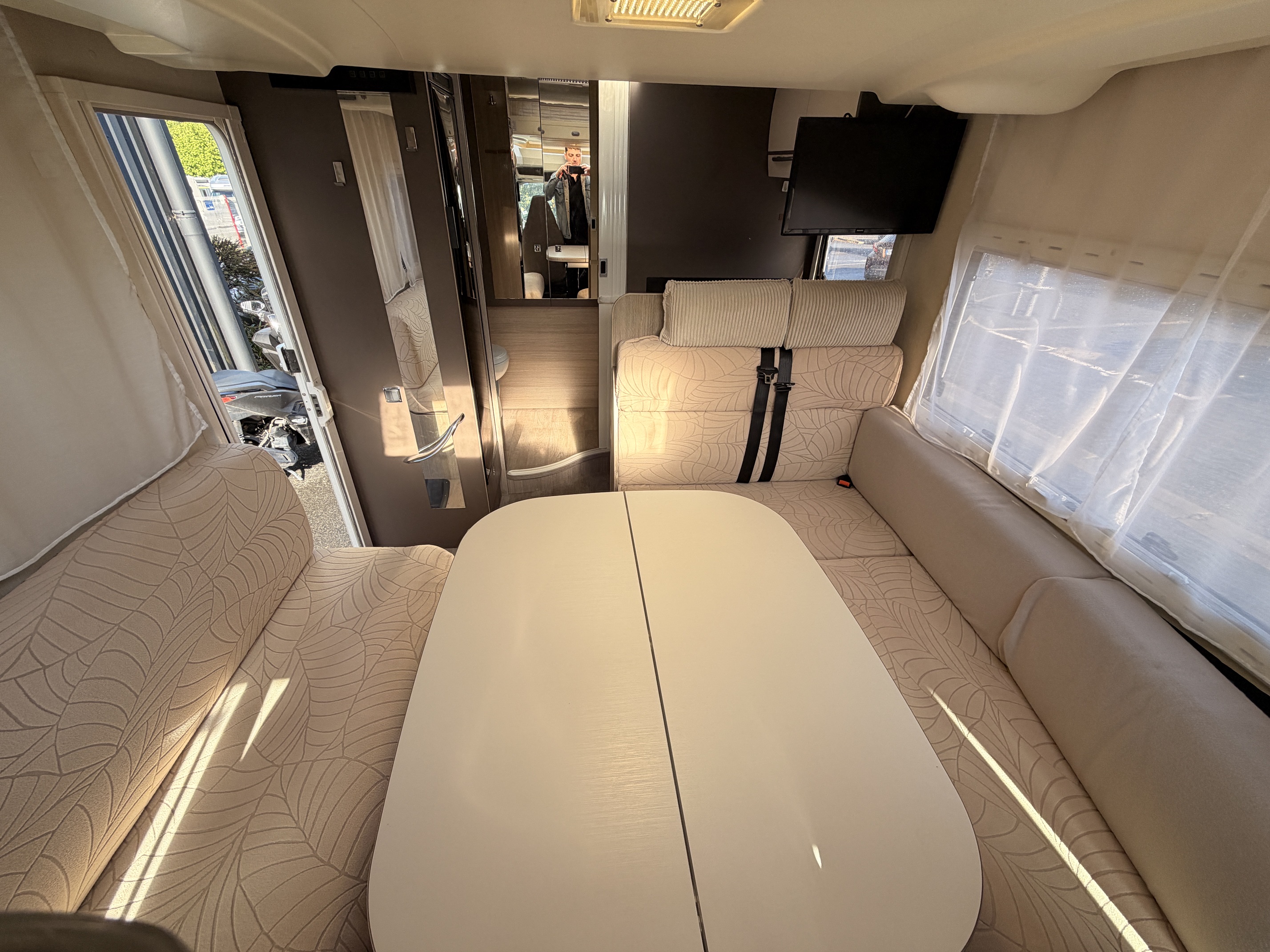 CAMPING CAR CHAUSSON KORUS 530