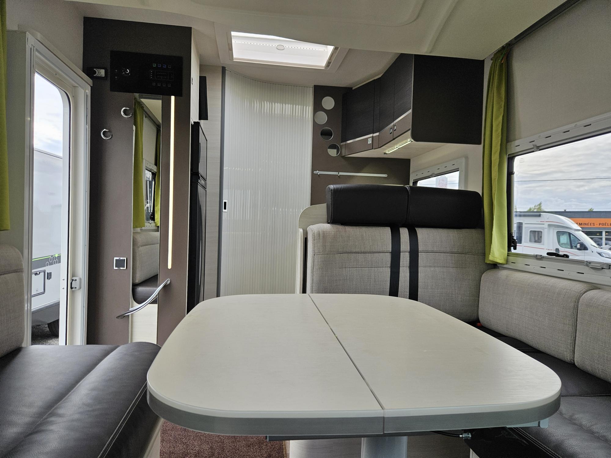 CAMPING CAR CHAUSSON 610 WELCOME