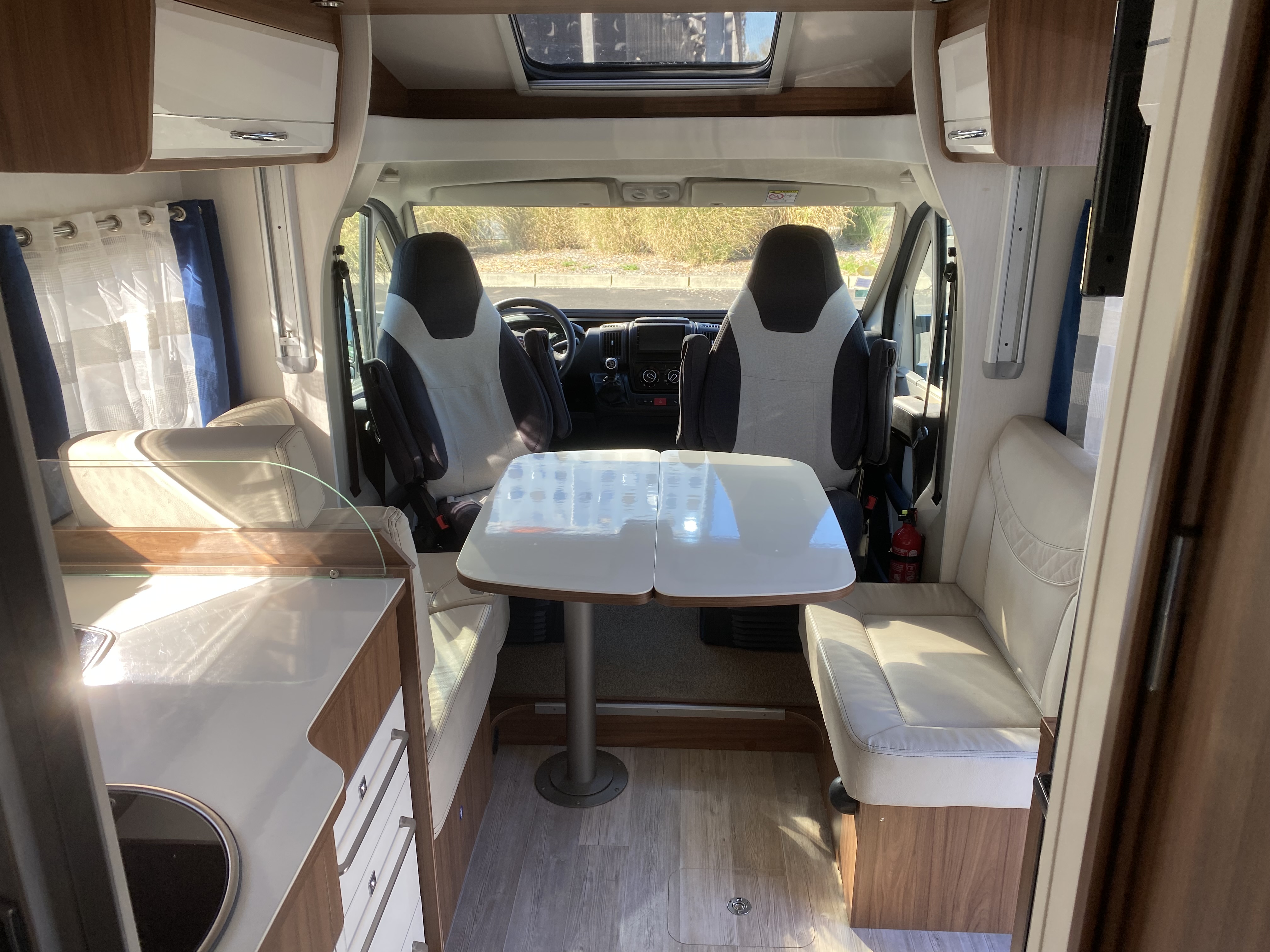 CAMPING CAR PILOTE P 726 FC SELECTION