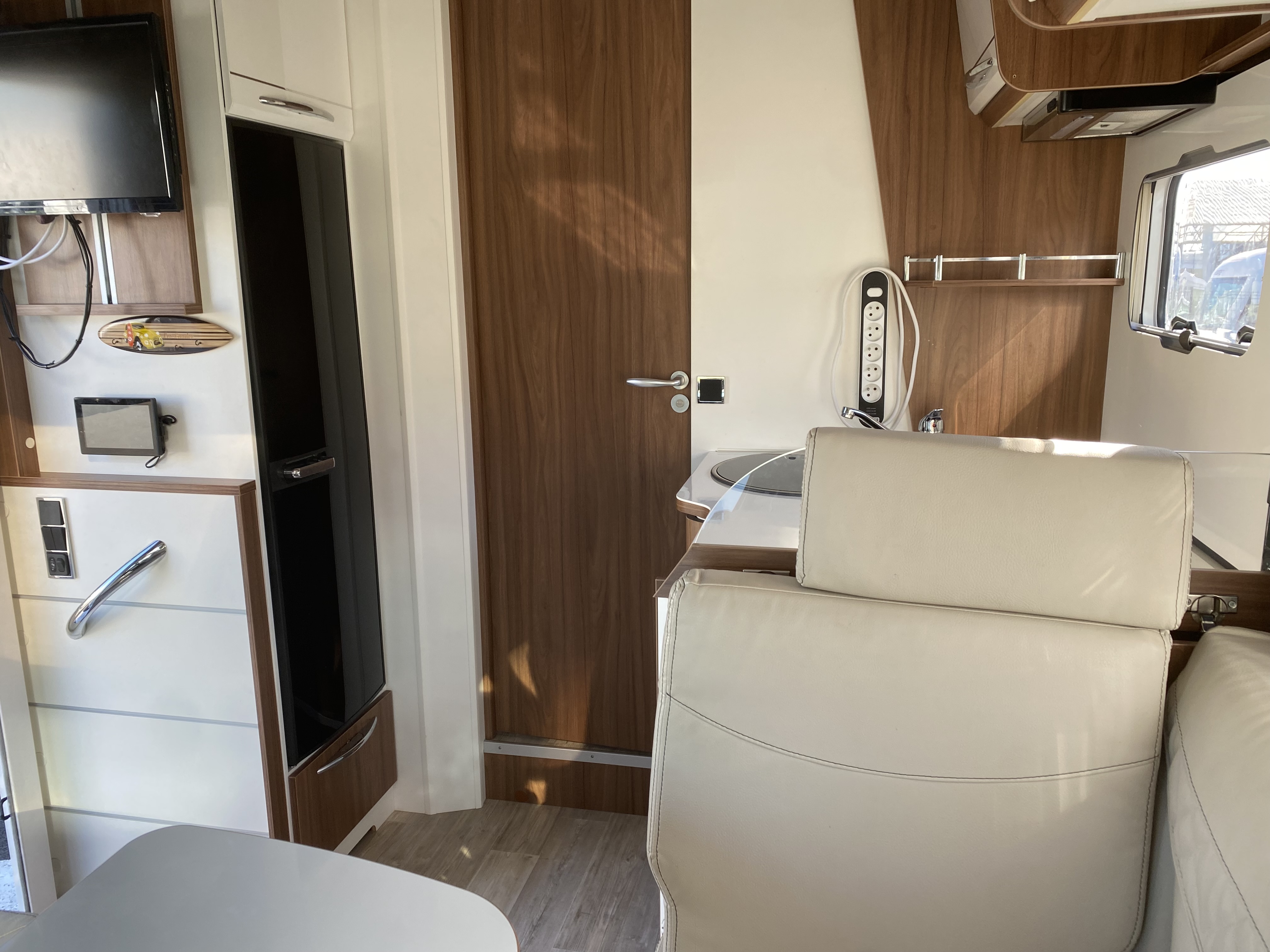 CAMPING CAR PILOTE P 726 FC SELECTION
