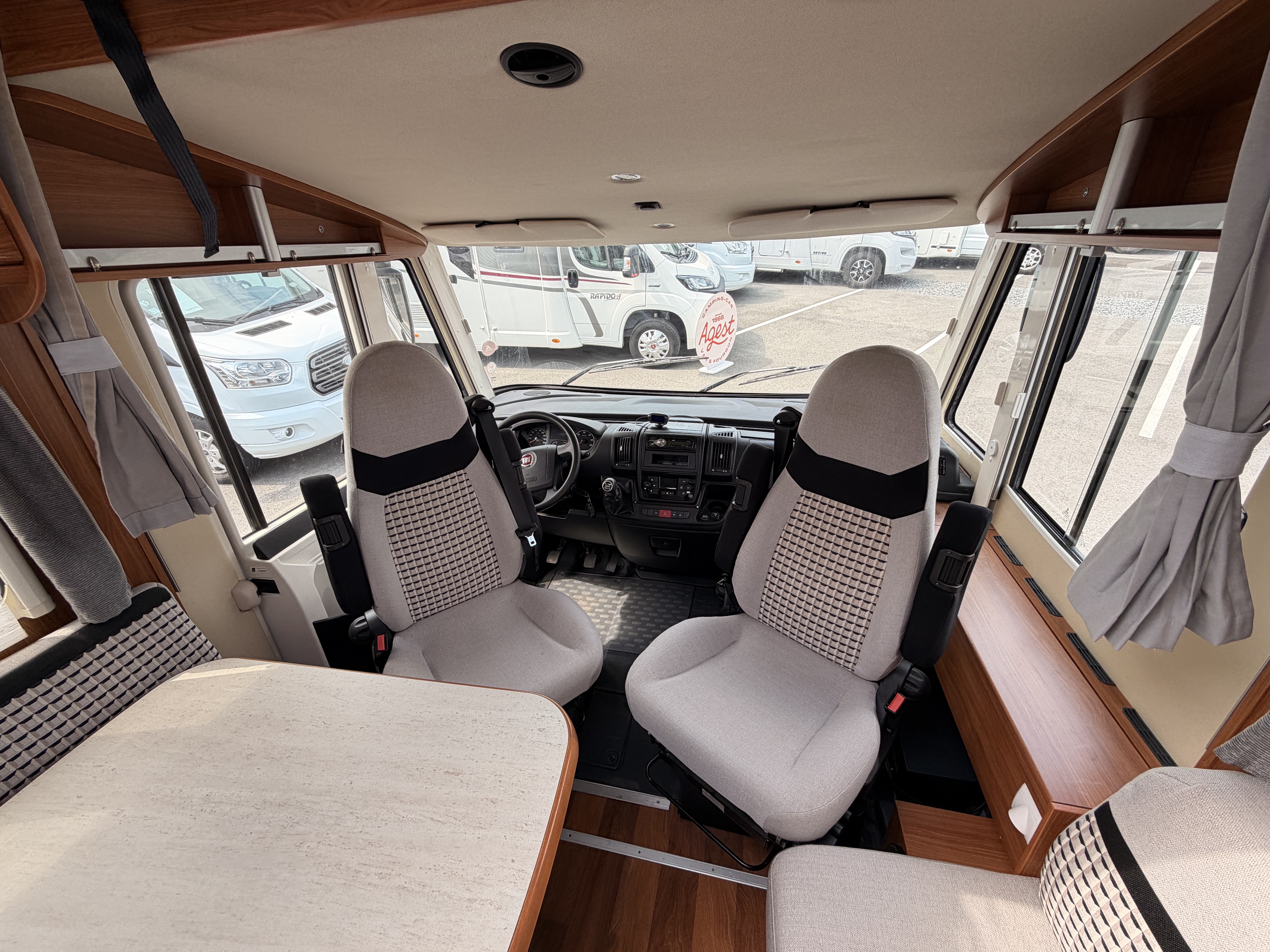 CAMPING CAR DETHLEFFS I 7150 FOURTEEN