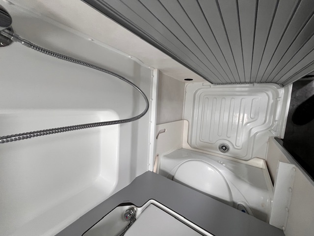FOURGON PILOTE V600G EDITION SPECIALE