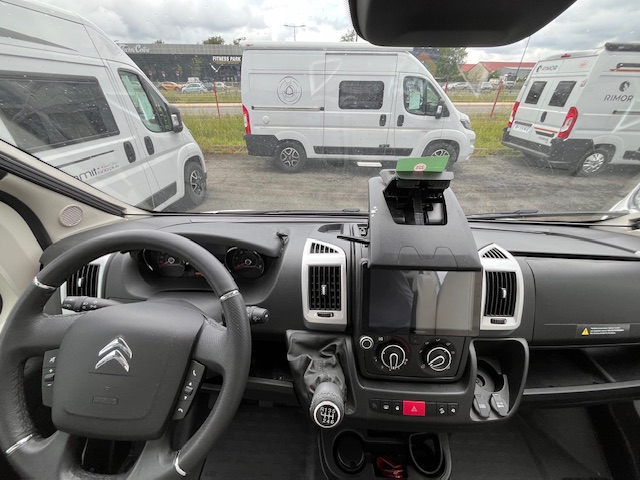 FOURGON PILOTE V600G EDITION SPECIALE