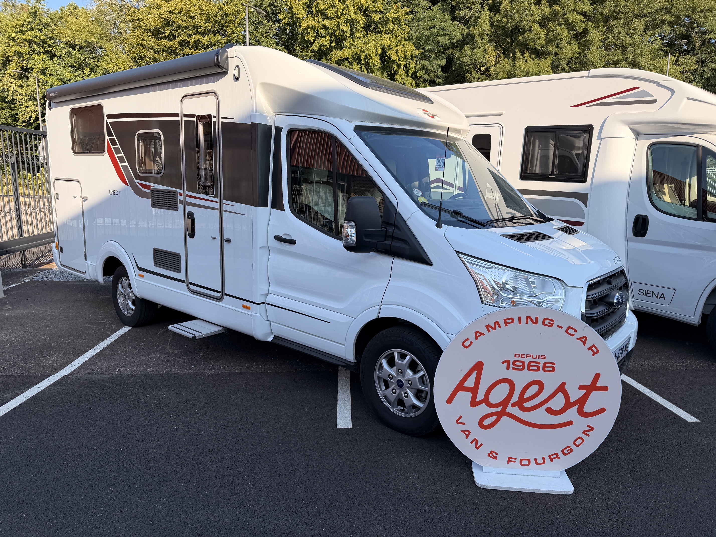 CAMPING CAR BURSTNER LINEO T 620 G