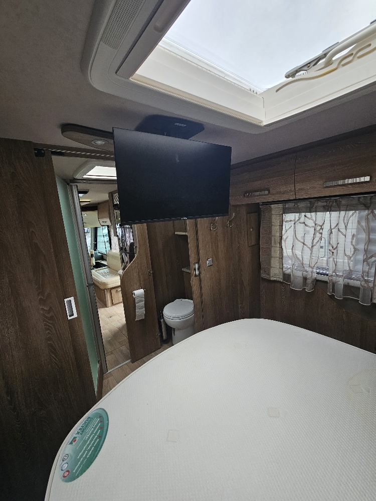 CAMPING CAR LE VOYAGEUR LV 1057