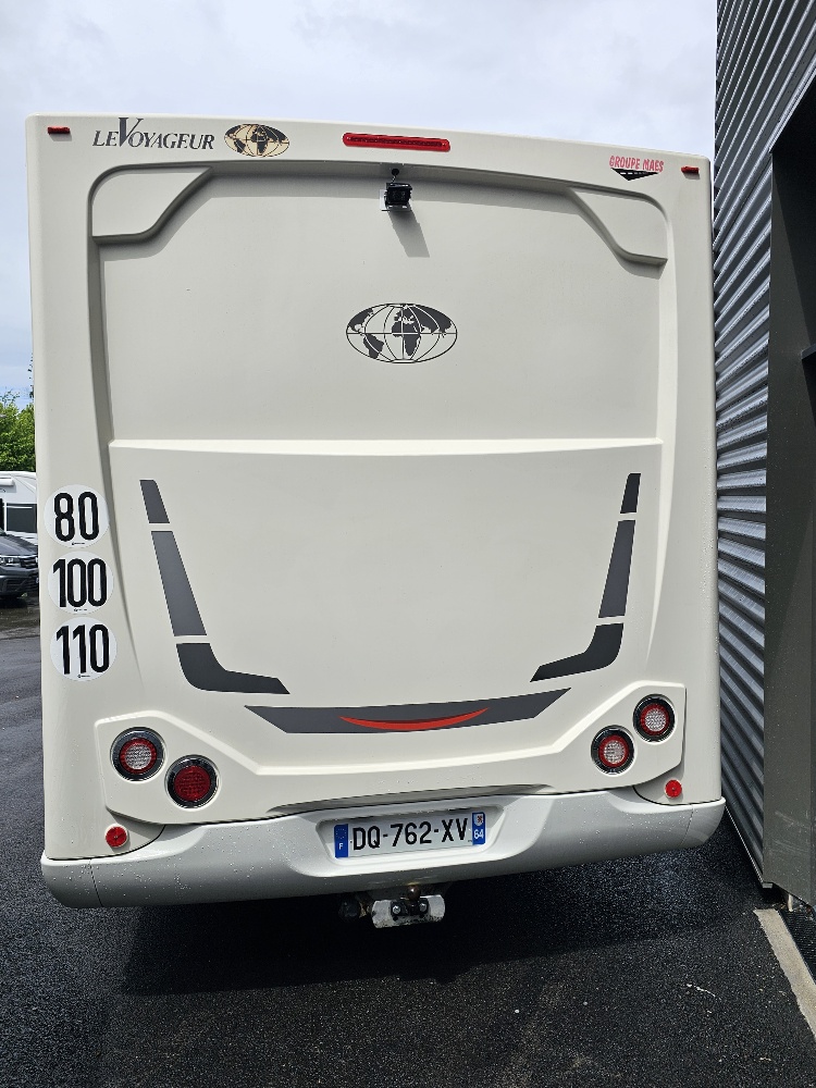 CAMPING CAR LE VOYAGEUR LV 1057