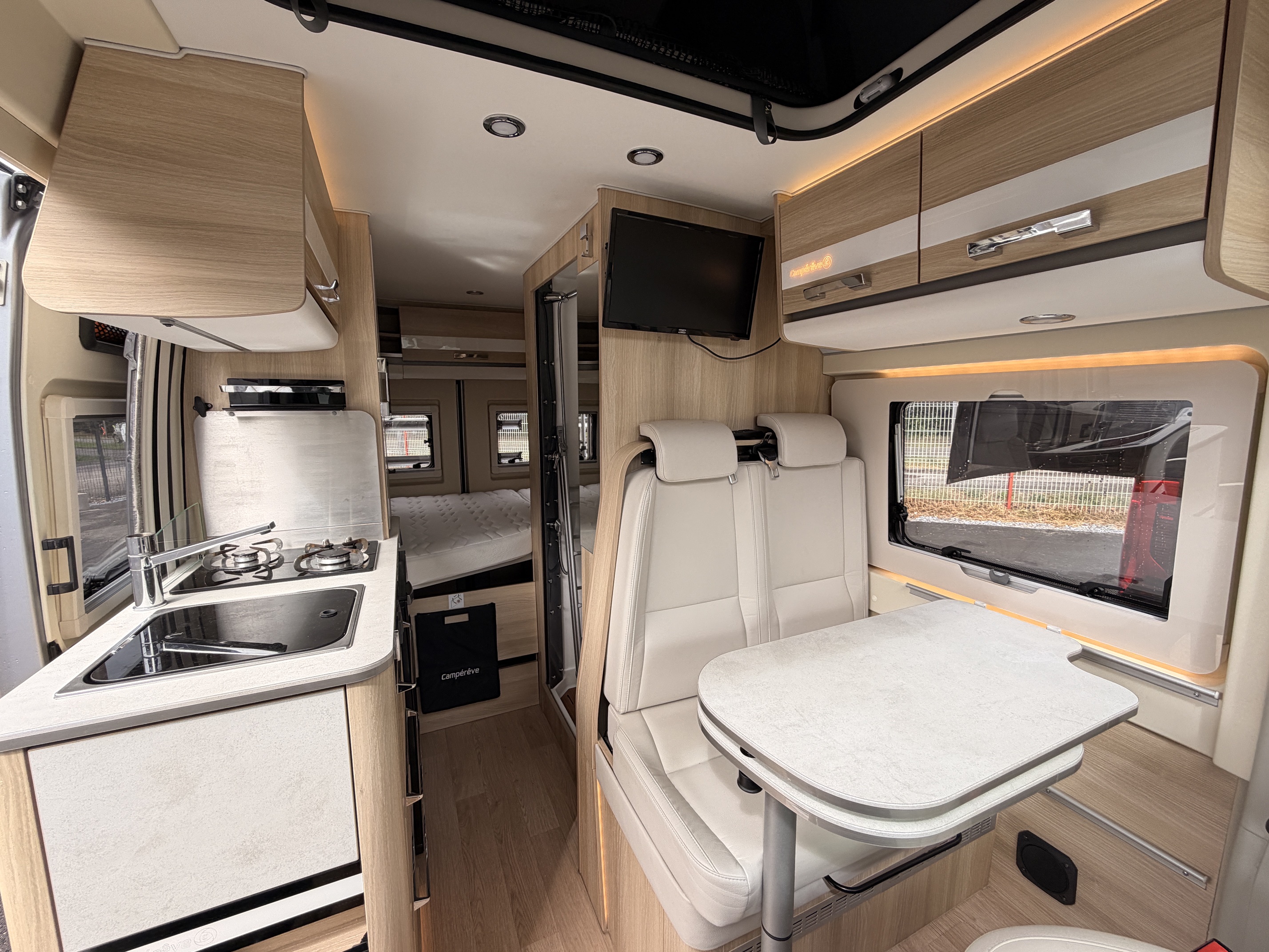 FOURGON CAMPEREVE MAGELLAN 540 AIR
