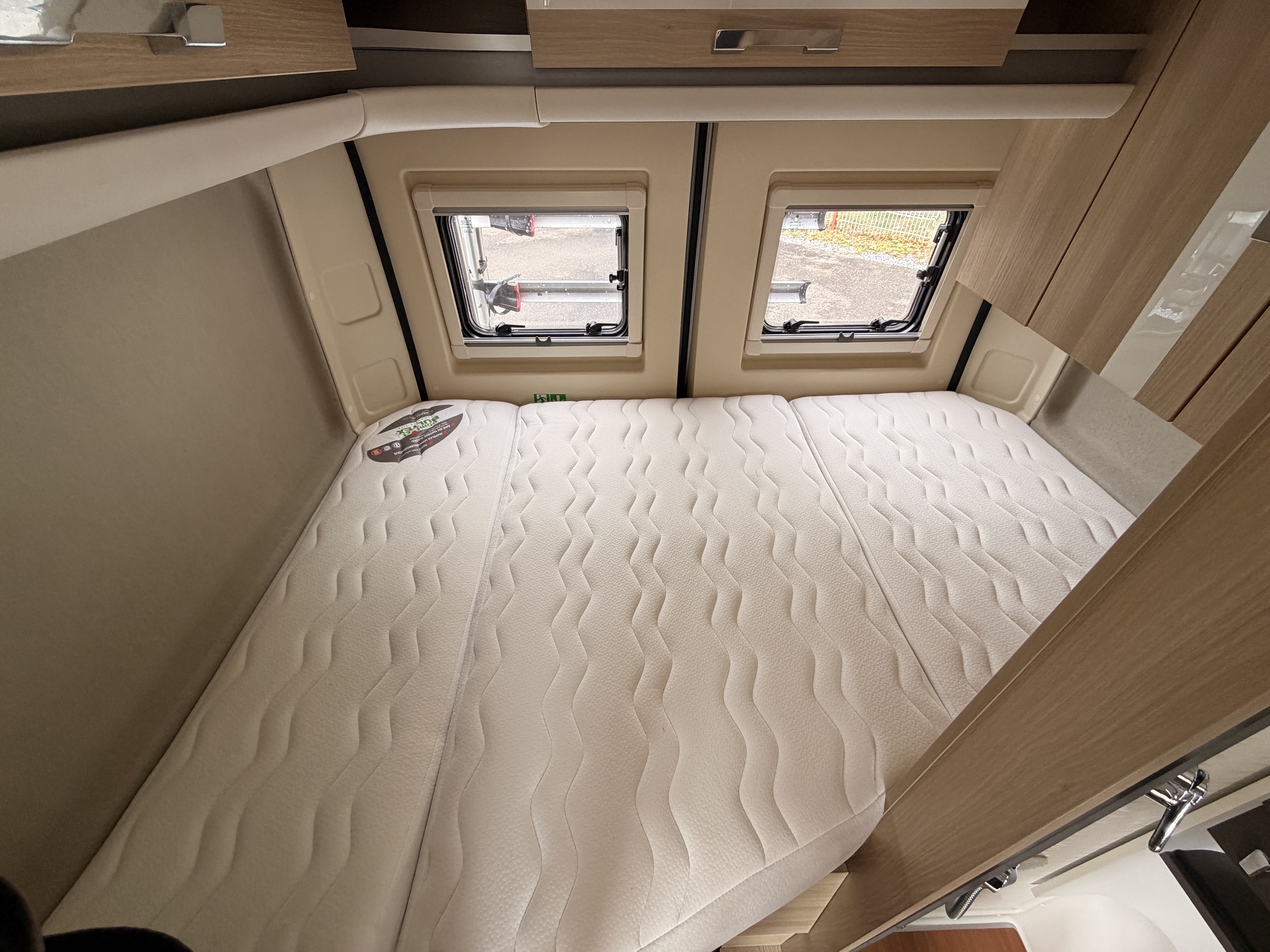 FOURGON CAMPEREVE MAGELLAN 540 AIR