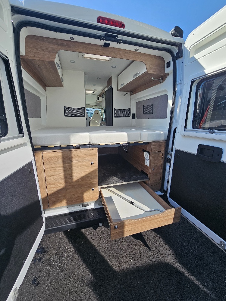 FOURGON PILOTE V600G  X EDITION