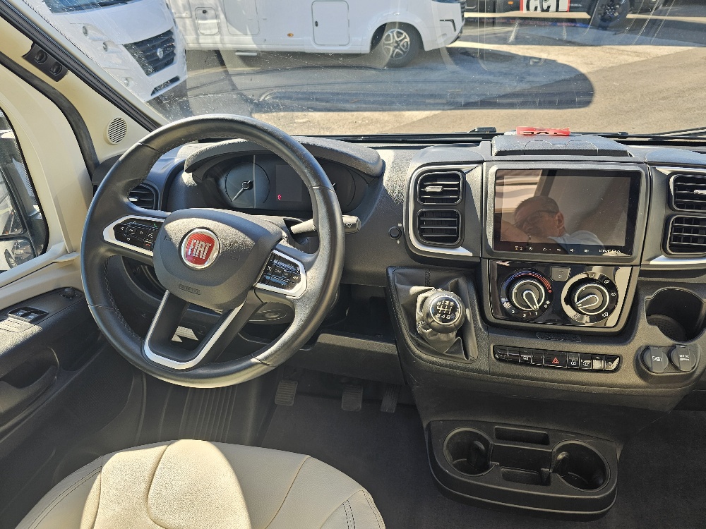FOURGON PILOTE V600G  X EDITION