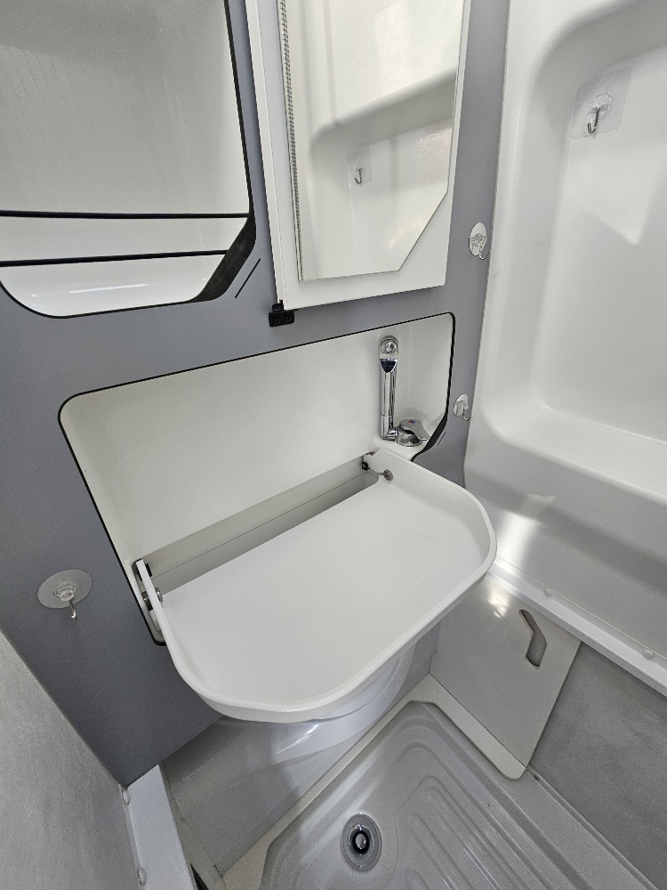 FOURGON PILOTE V600G  X EDITION