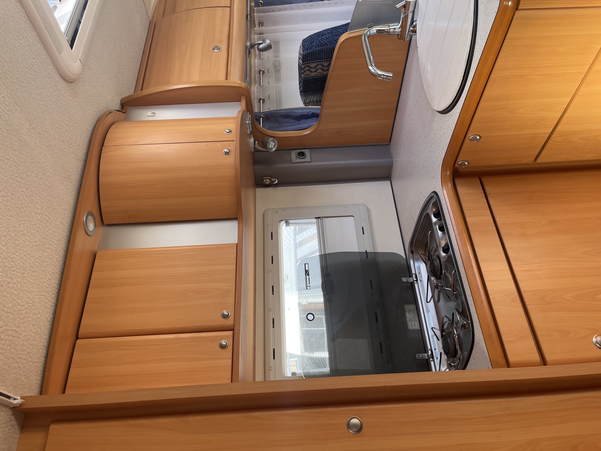 CAMPING CAR PILOTE P 650 AVENTURA